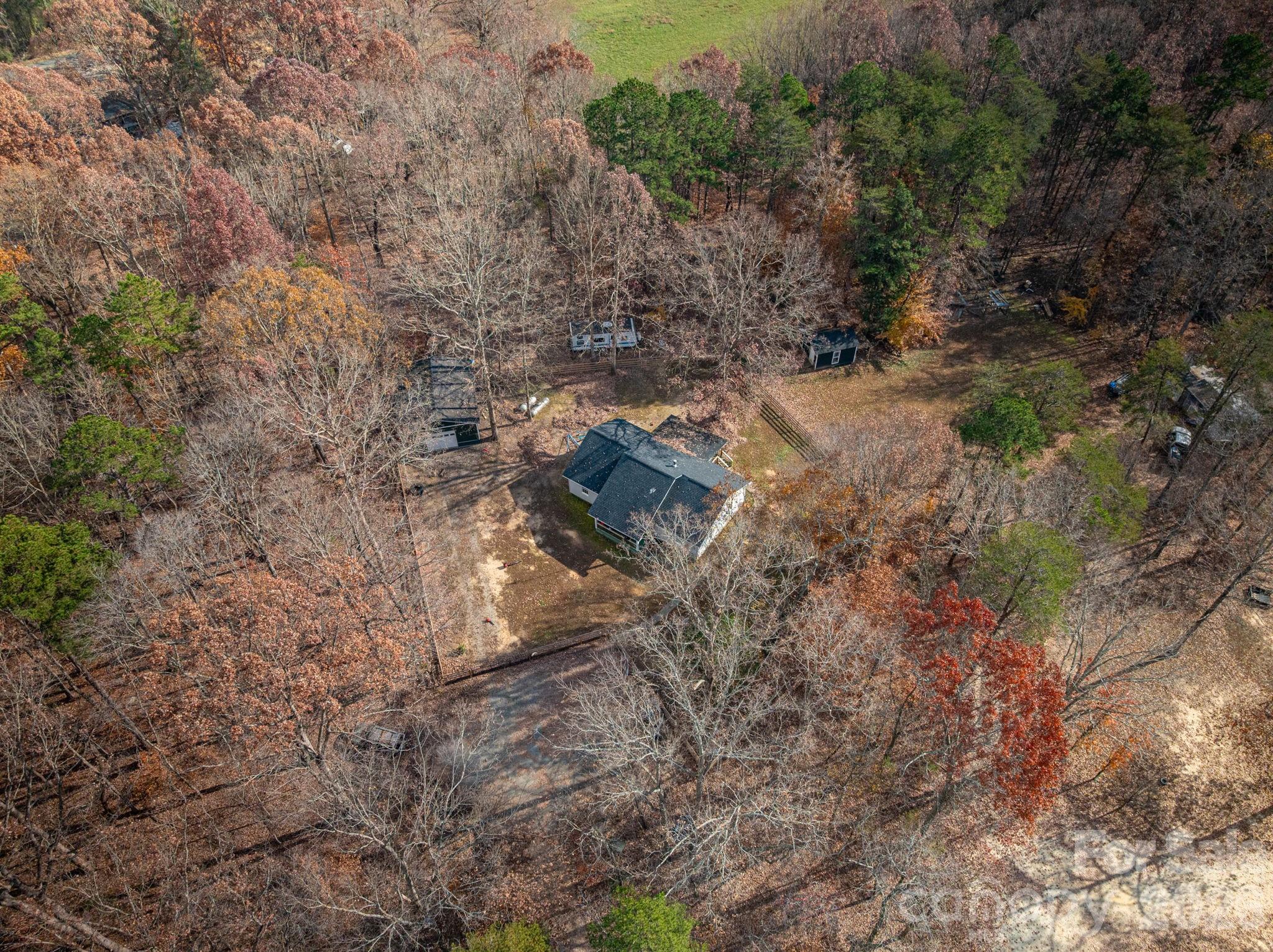1011 Lester Trail Property Photo 7