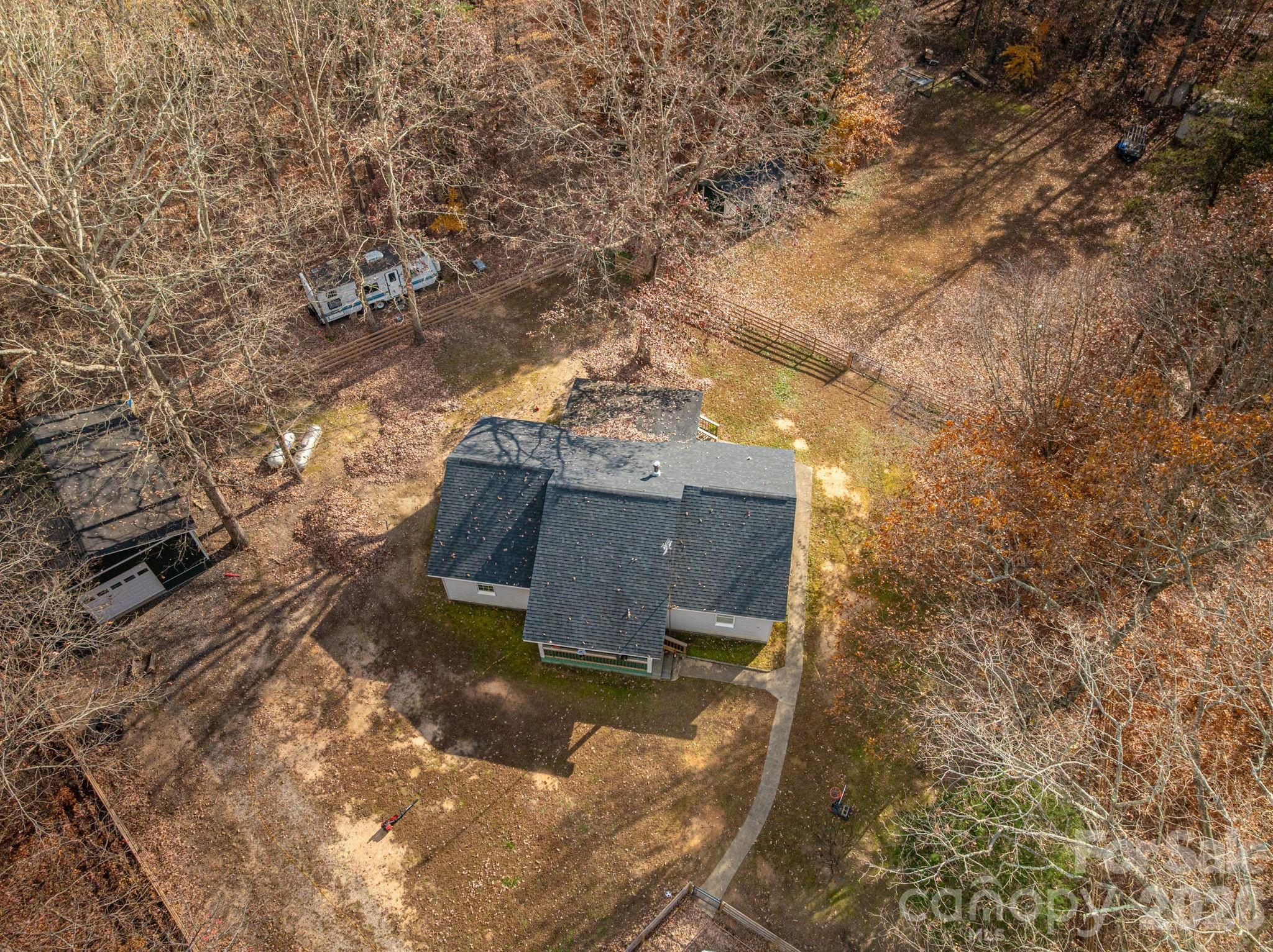 1011 Lester Trail Property Photo 9