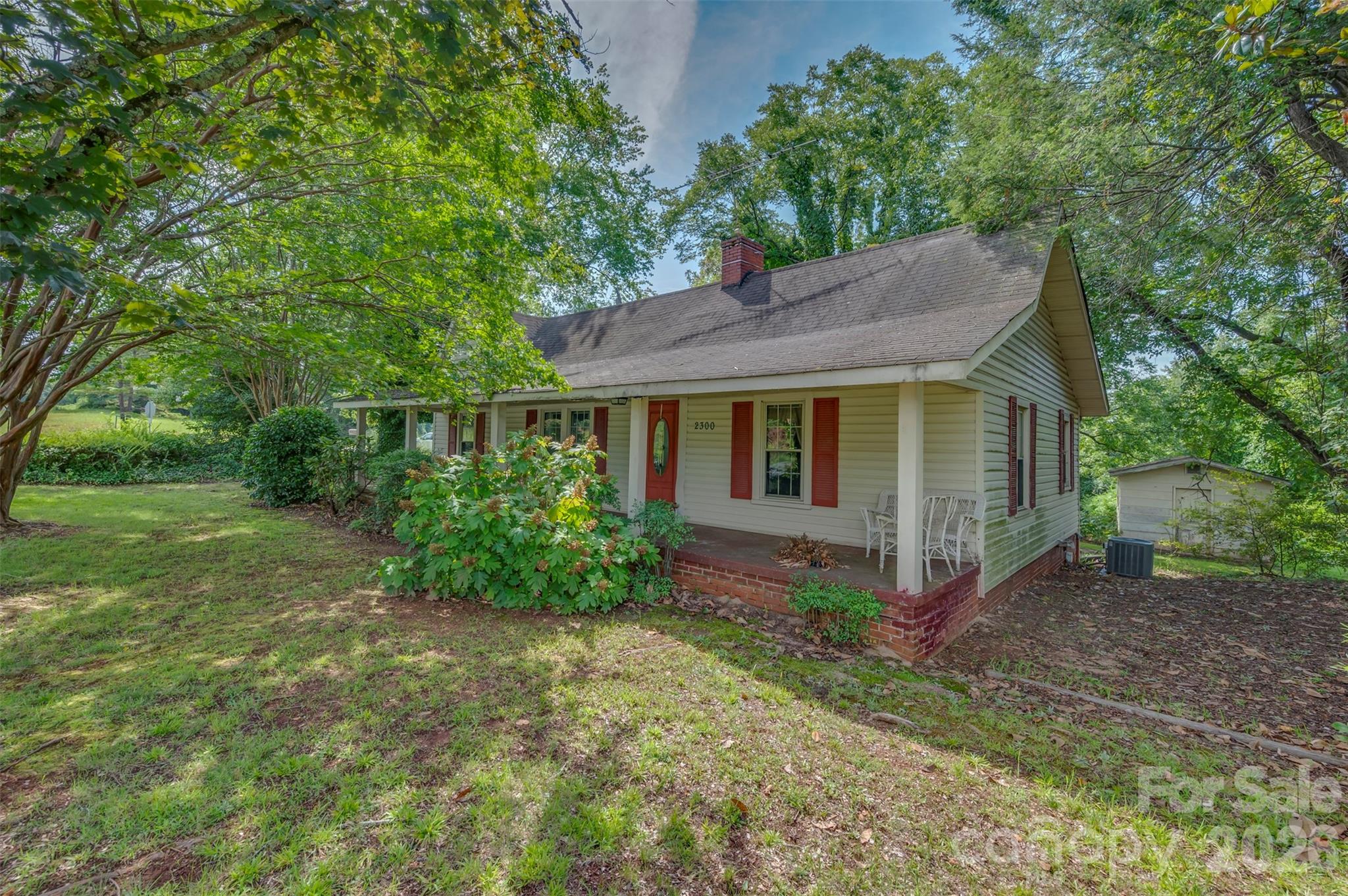 2300 Whitesides Road Property Photo 3