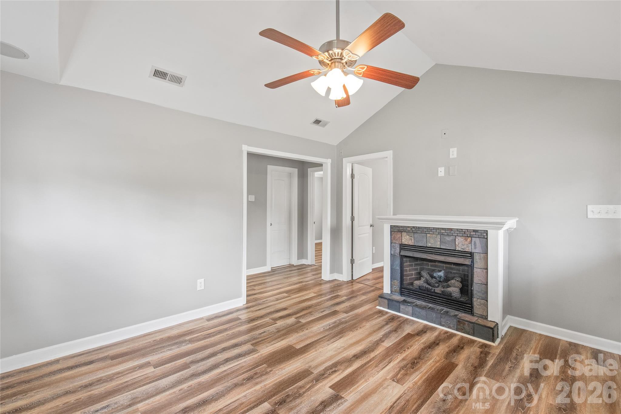 712 Cauthen Street Property Photo 4