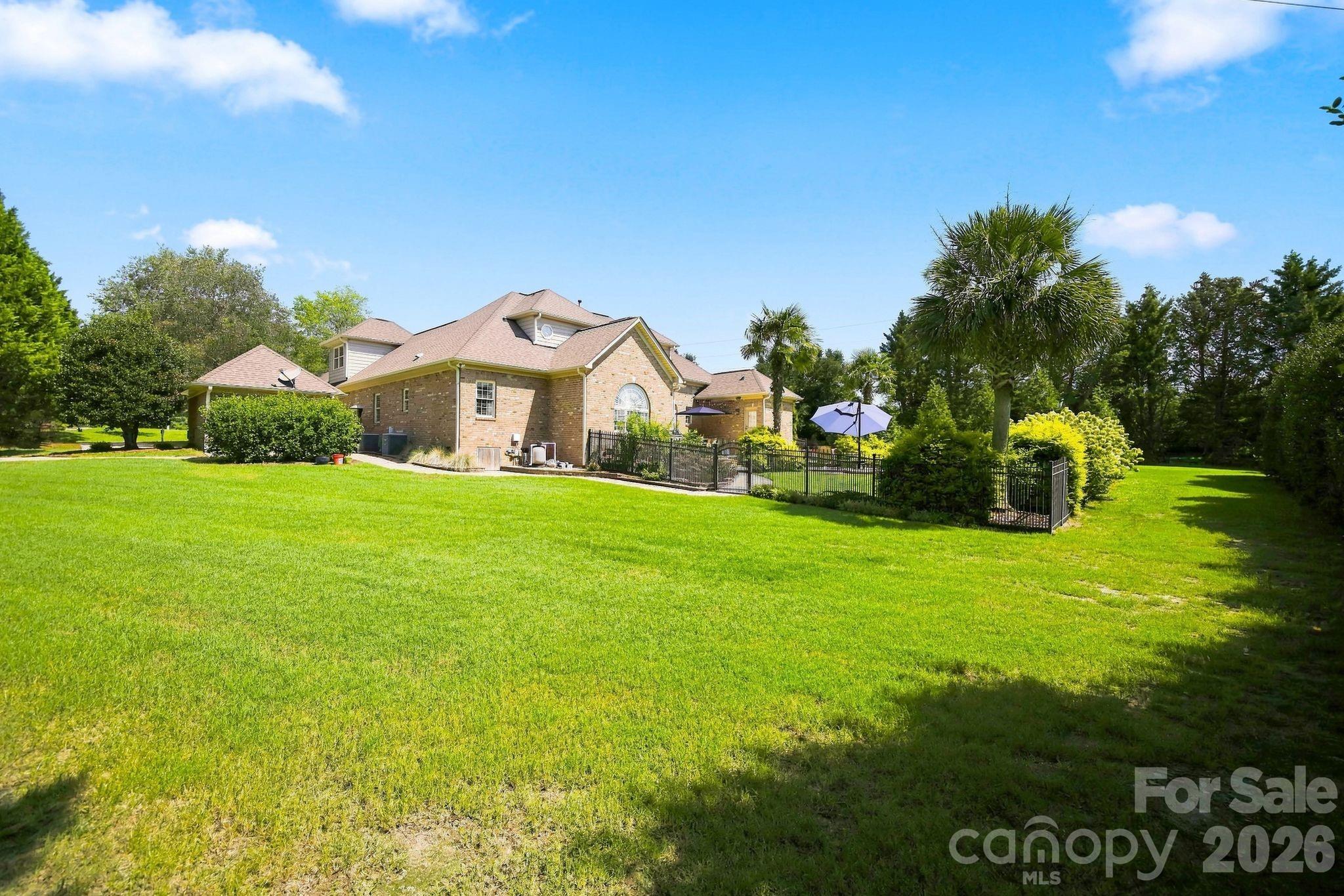1001 Heritage Acres Drive Property Photo 32