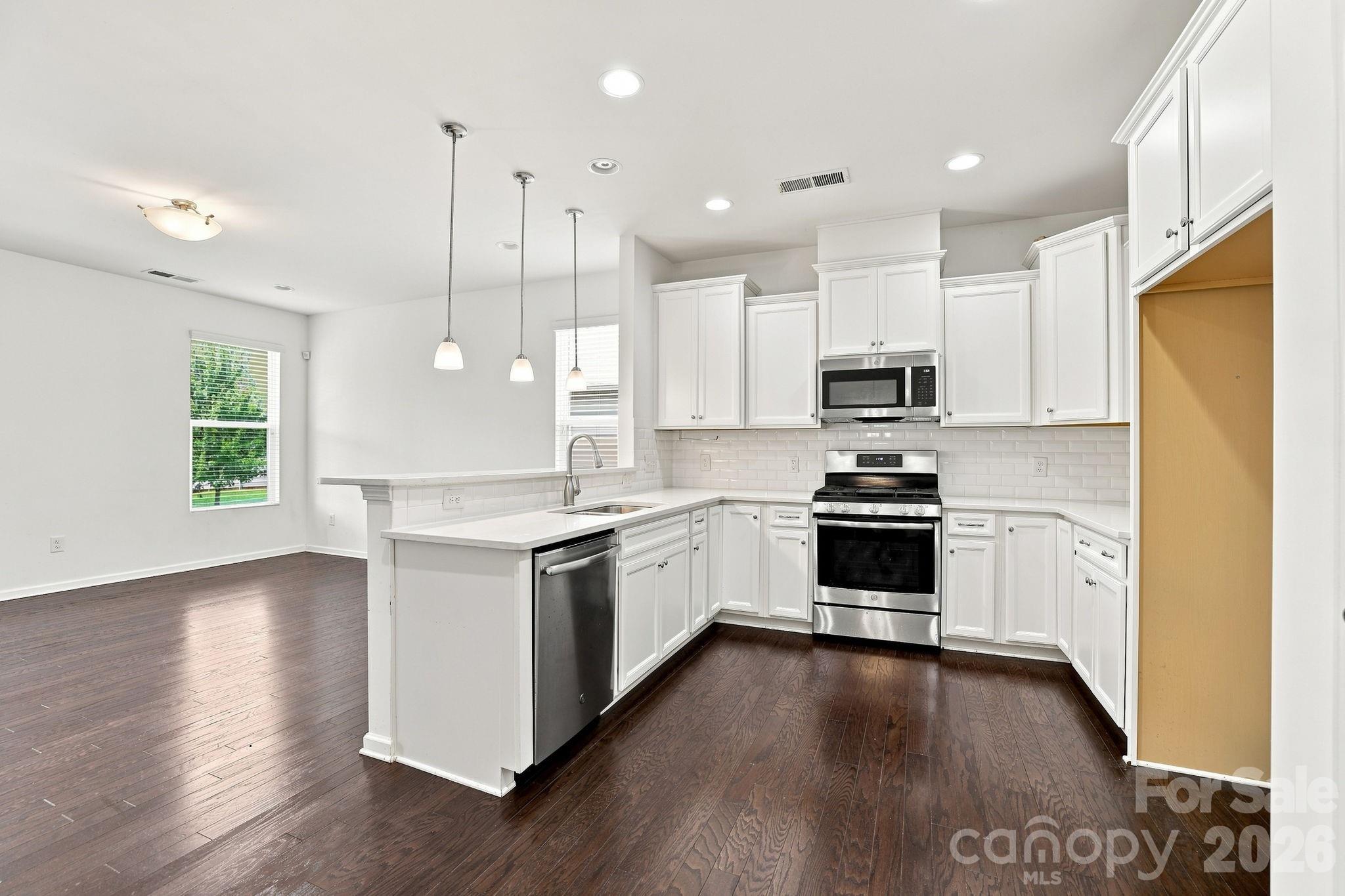 4247 Merrivale Drive Property Photo 11