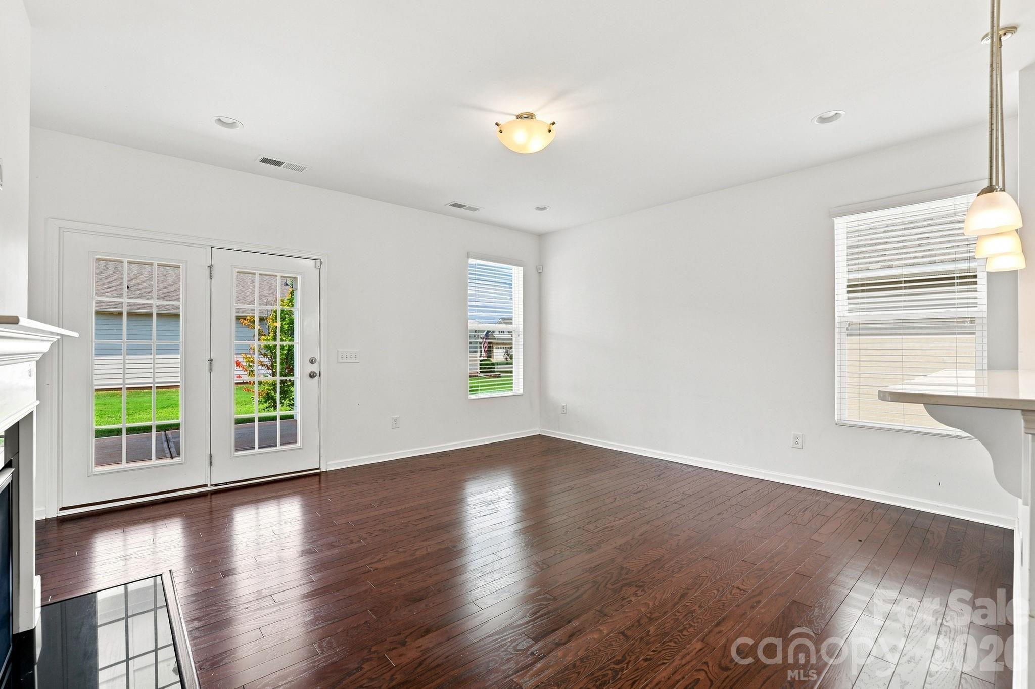 4247 Merrivale Drive Property Photo 15