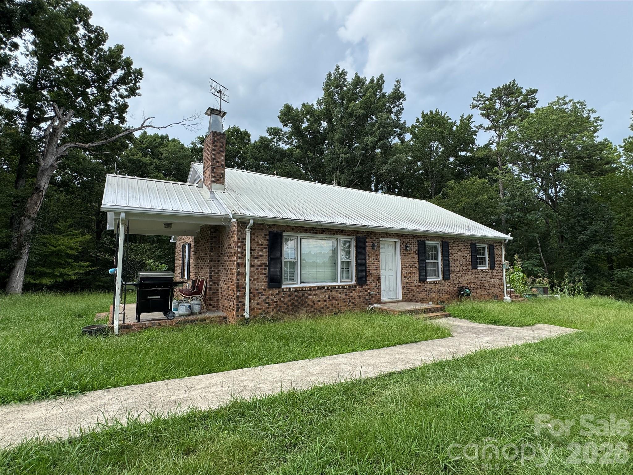 430 Russell Road Property Photo 20