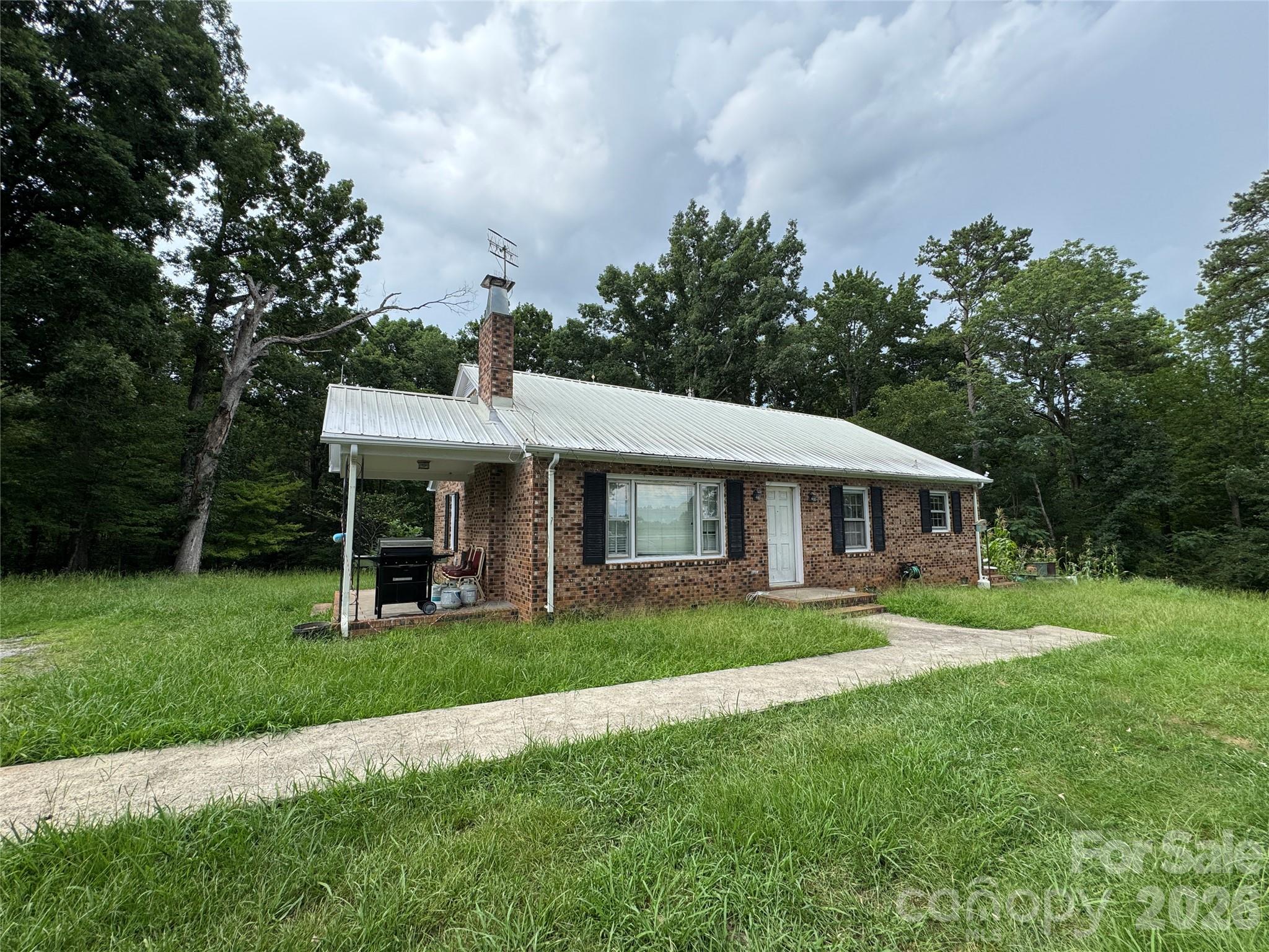 430 Russell Road Property Photo 21