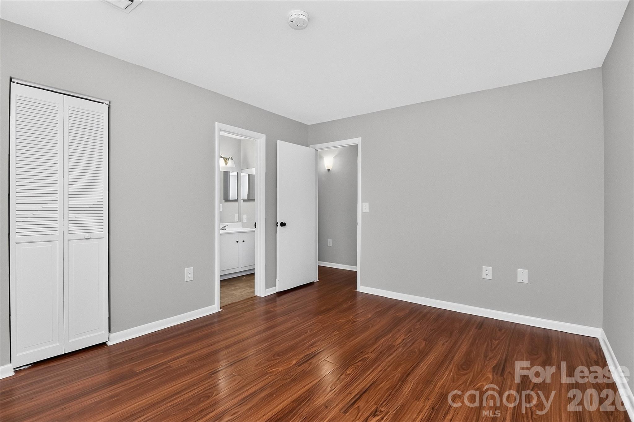 4804 Spring Lake Drive C Property Photo 10