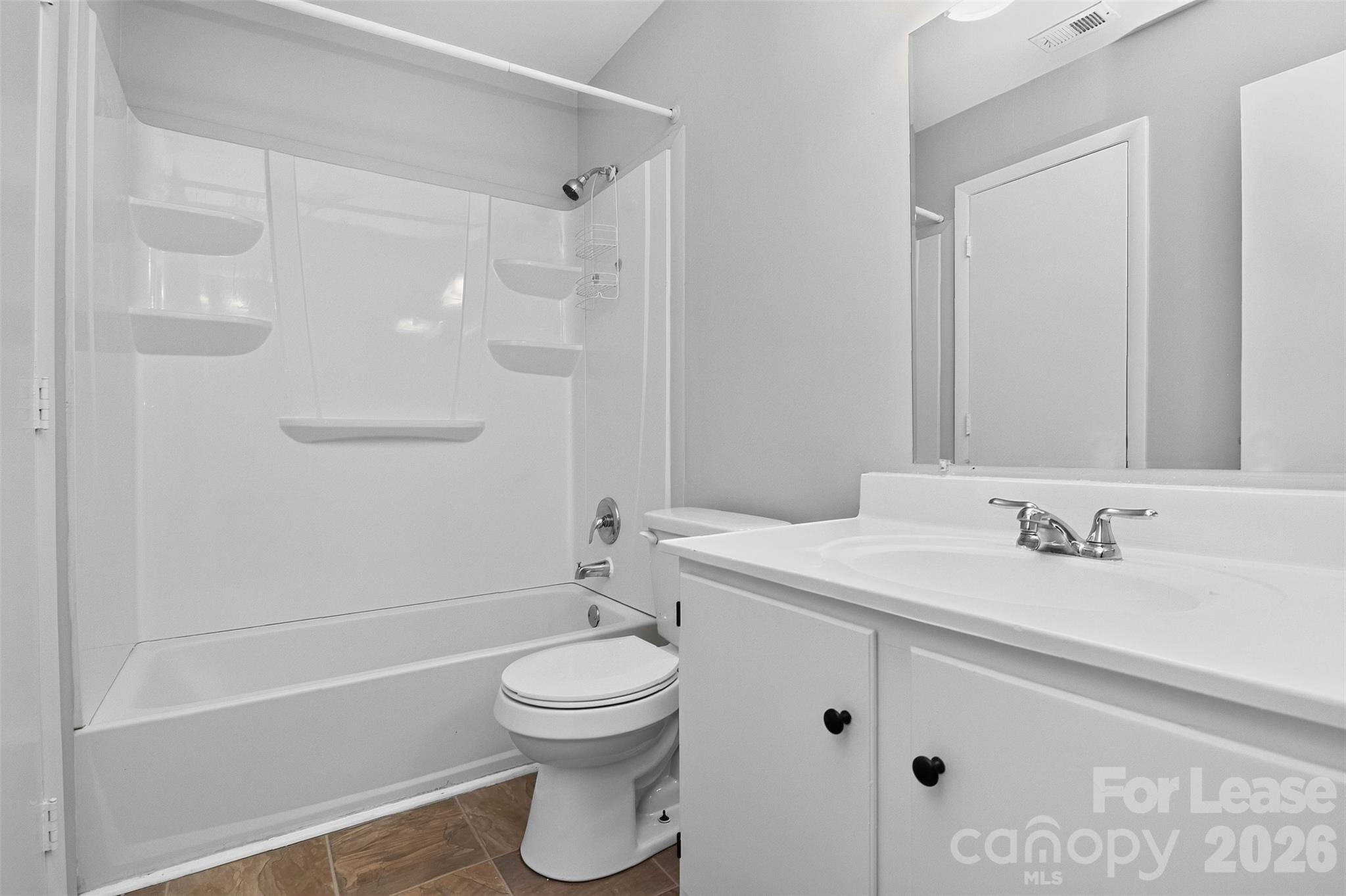 4804 Spring Lake Drive C Property Photo 12