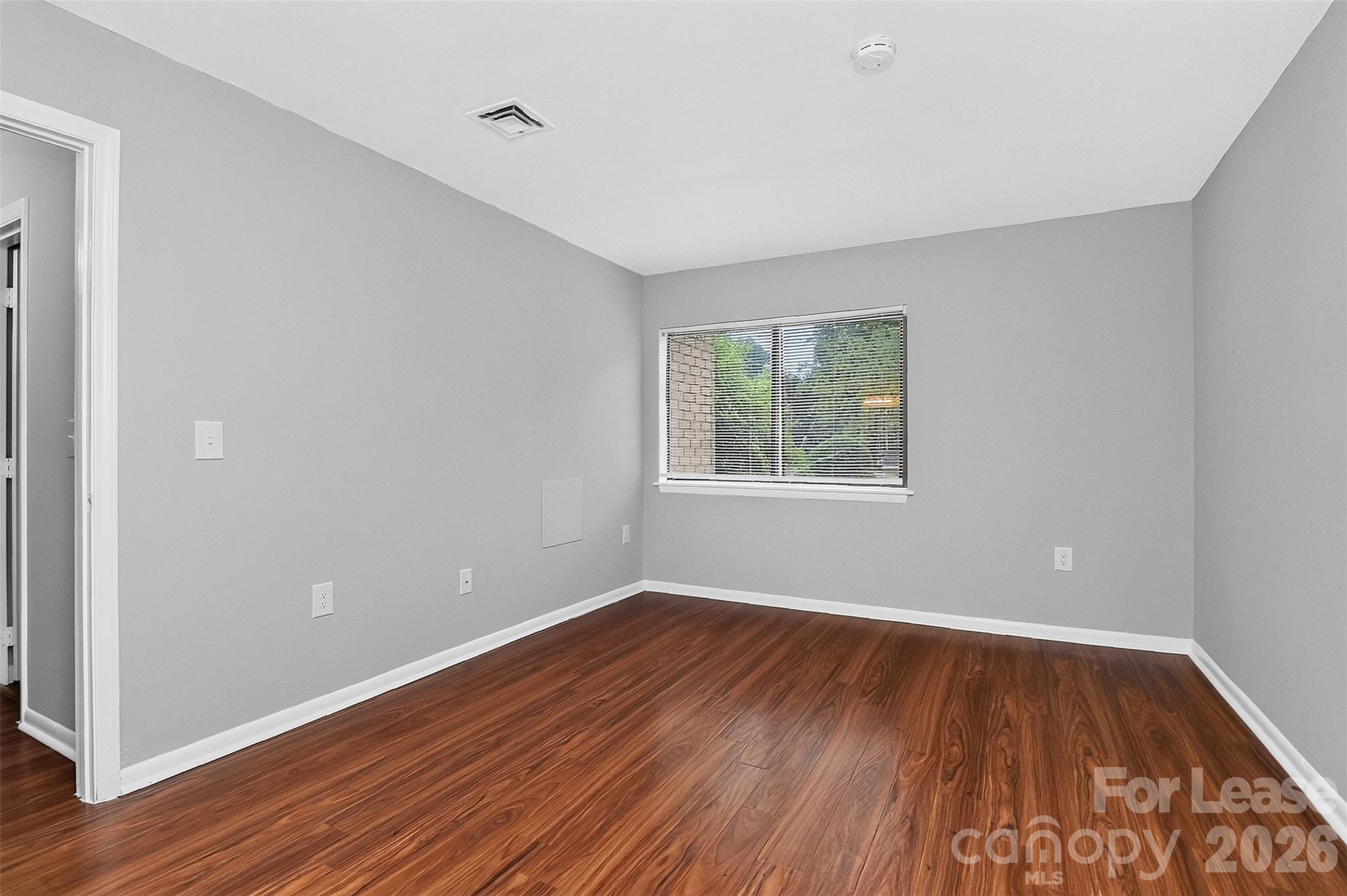 4804 Spring Lake Drive C Property Photo 13