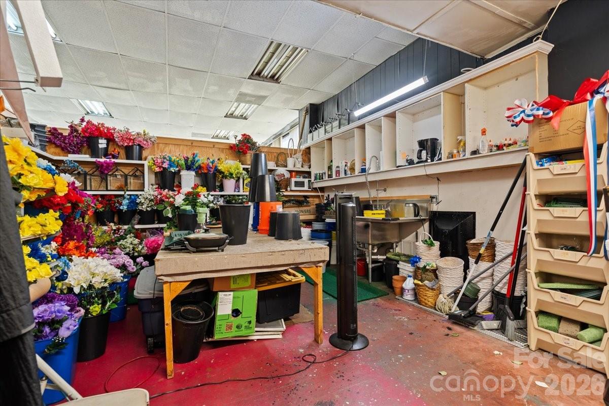 319 2nd Street Property Photo 10