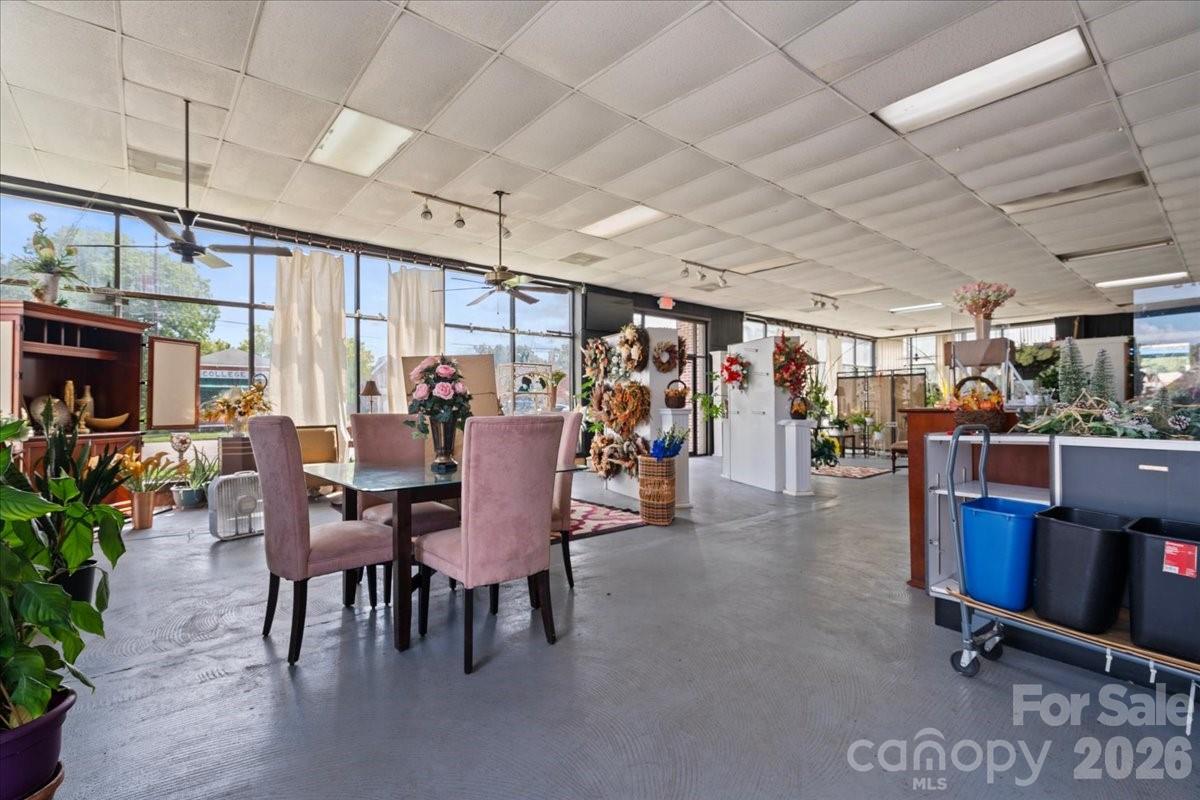319 2nd Street Property Photo 13