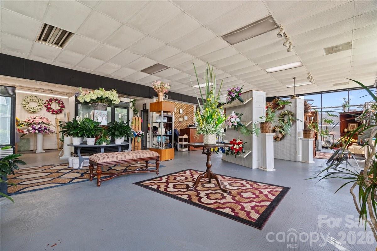 319 2nd Street Property Photo 16