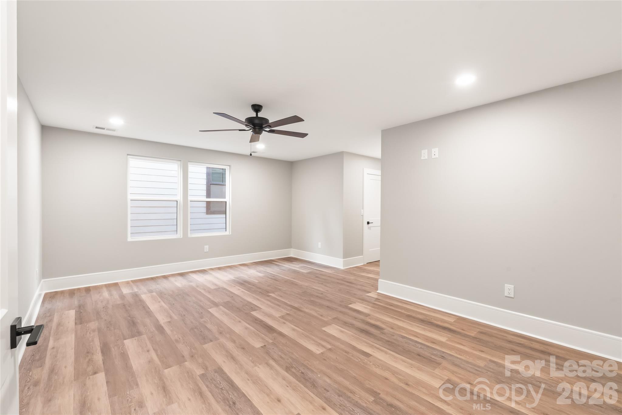 3905 Plainview Road Property Photo 26