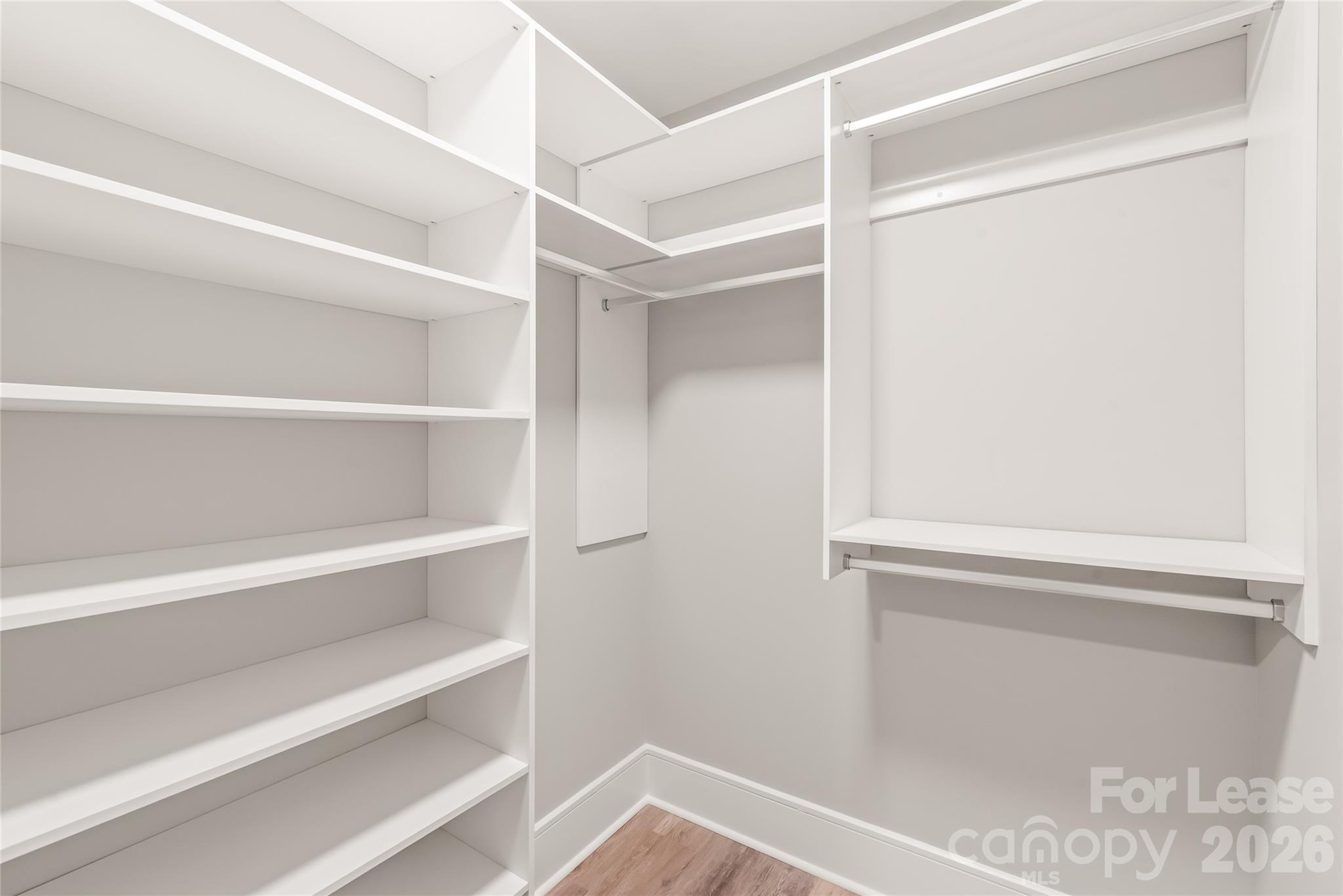 3905 Plainview Road Property Photo 28