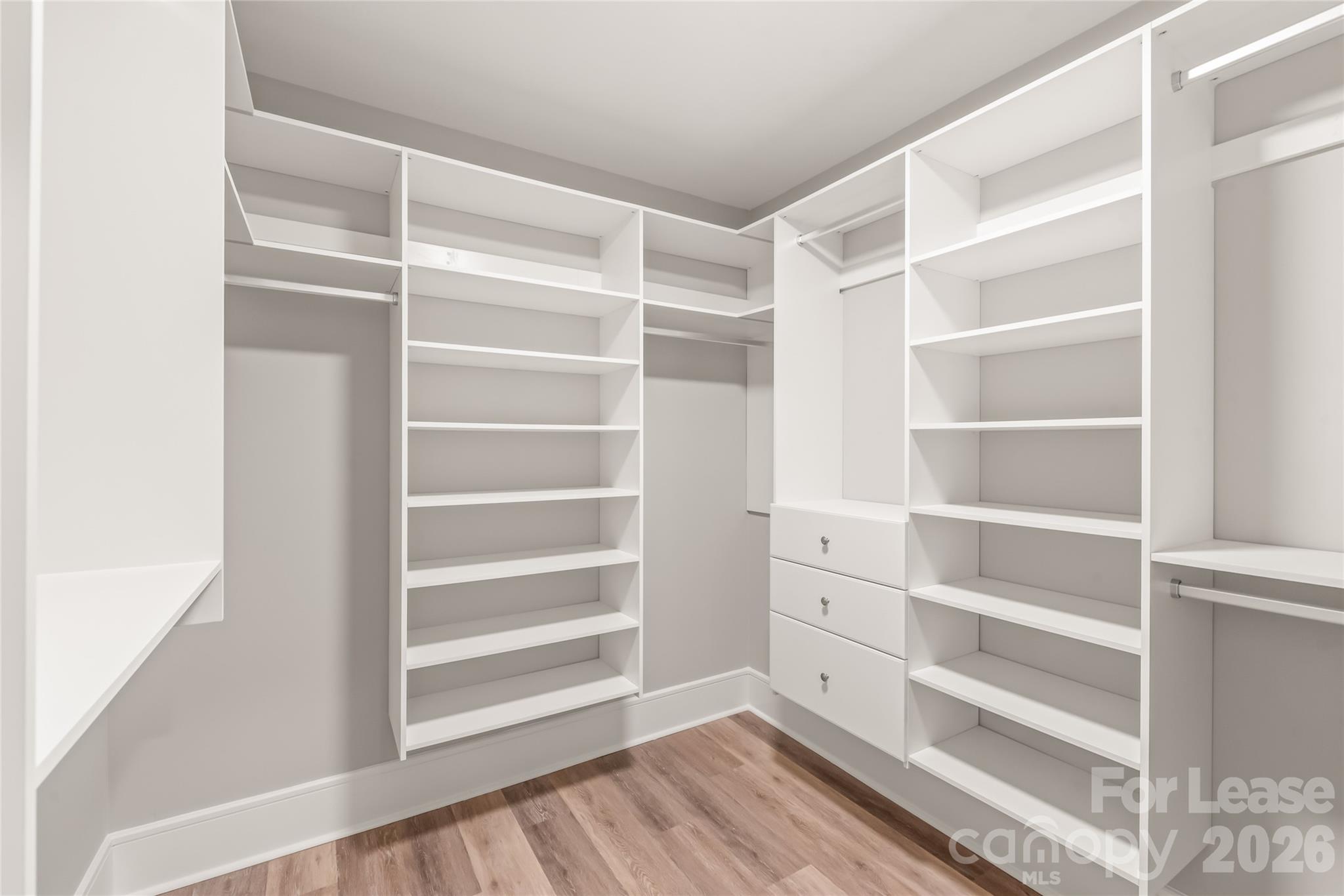 3905 Plainview Road Property Photo 29
