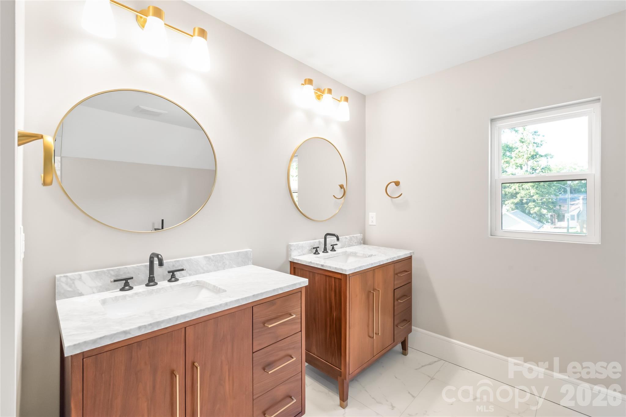 3905 Plainview Road Property Photo 30