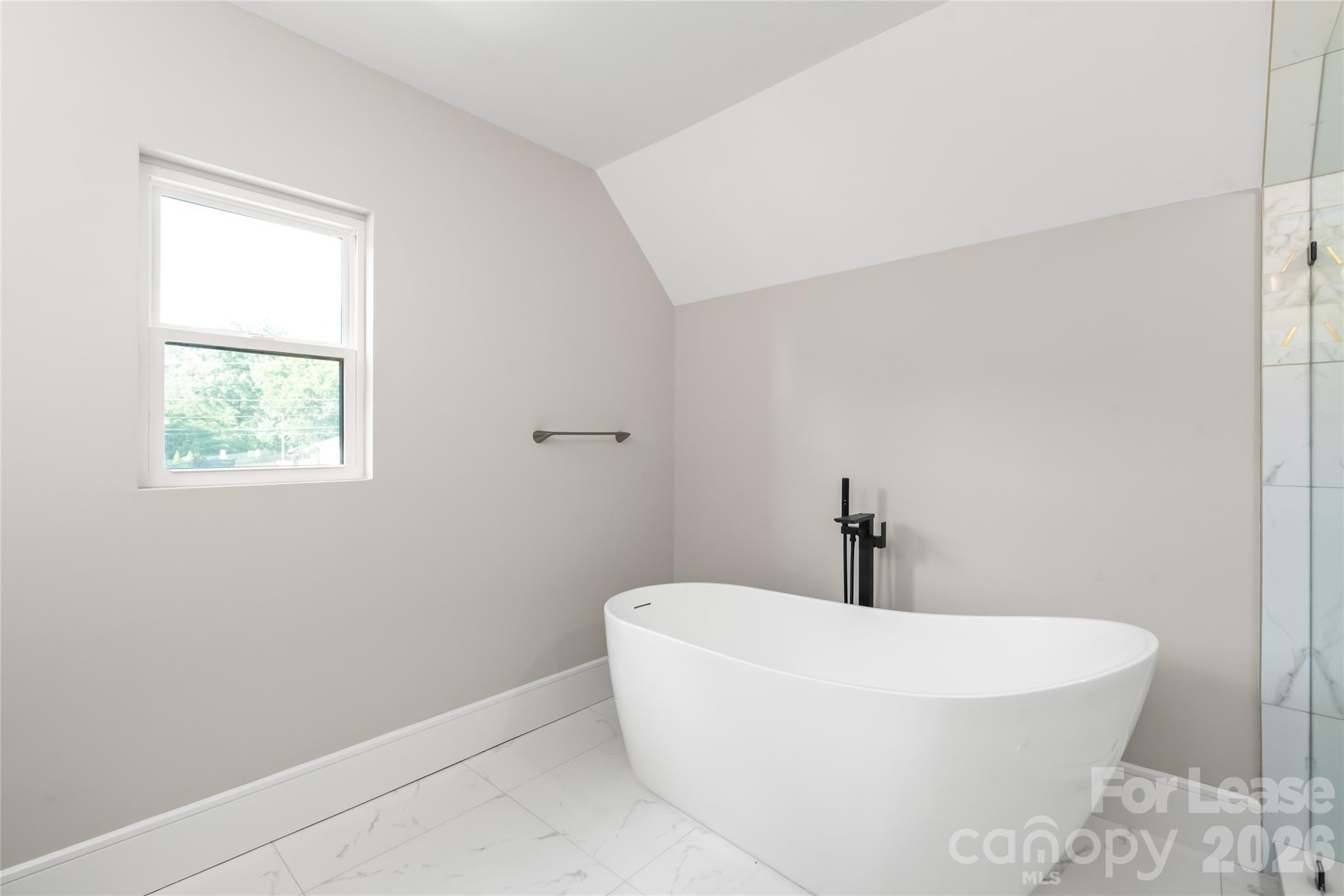 3905 Plainview Road Property Photo 31