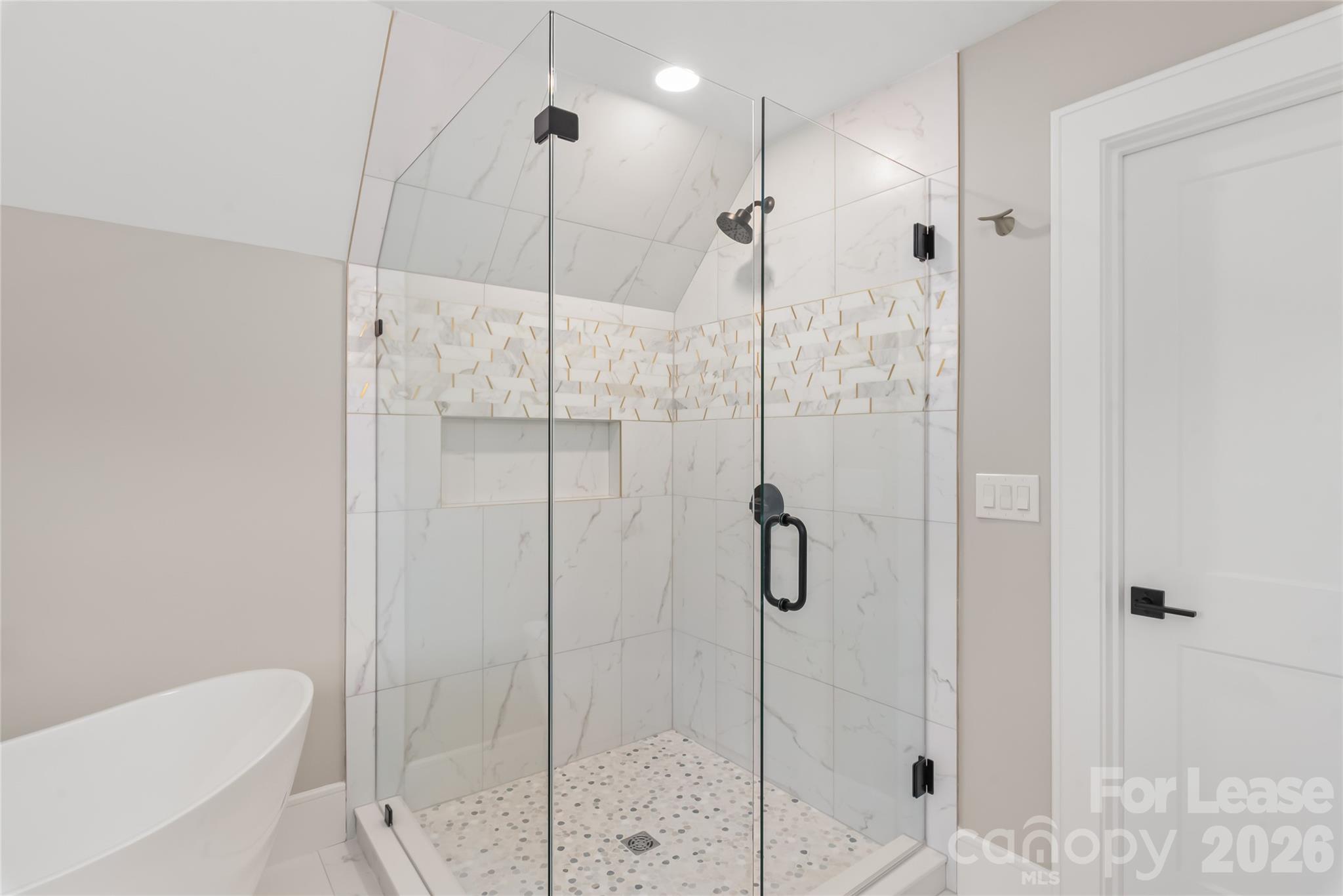 3905 Plainview Road Property Photo 32