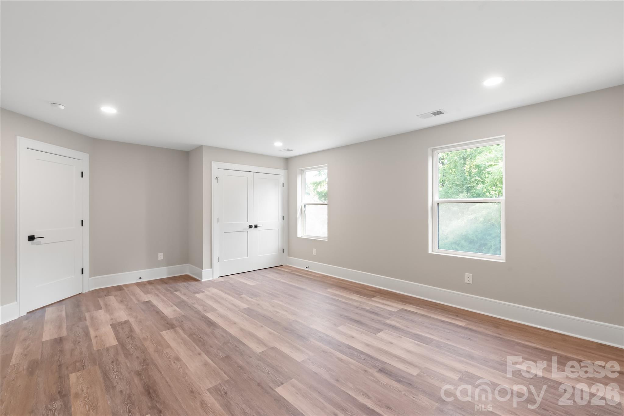3905 Plainview Road Property Photo 34