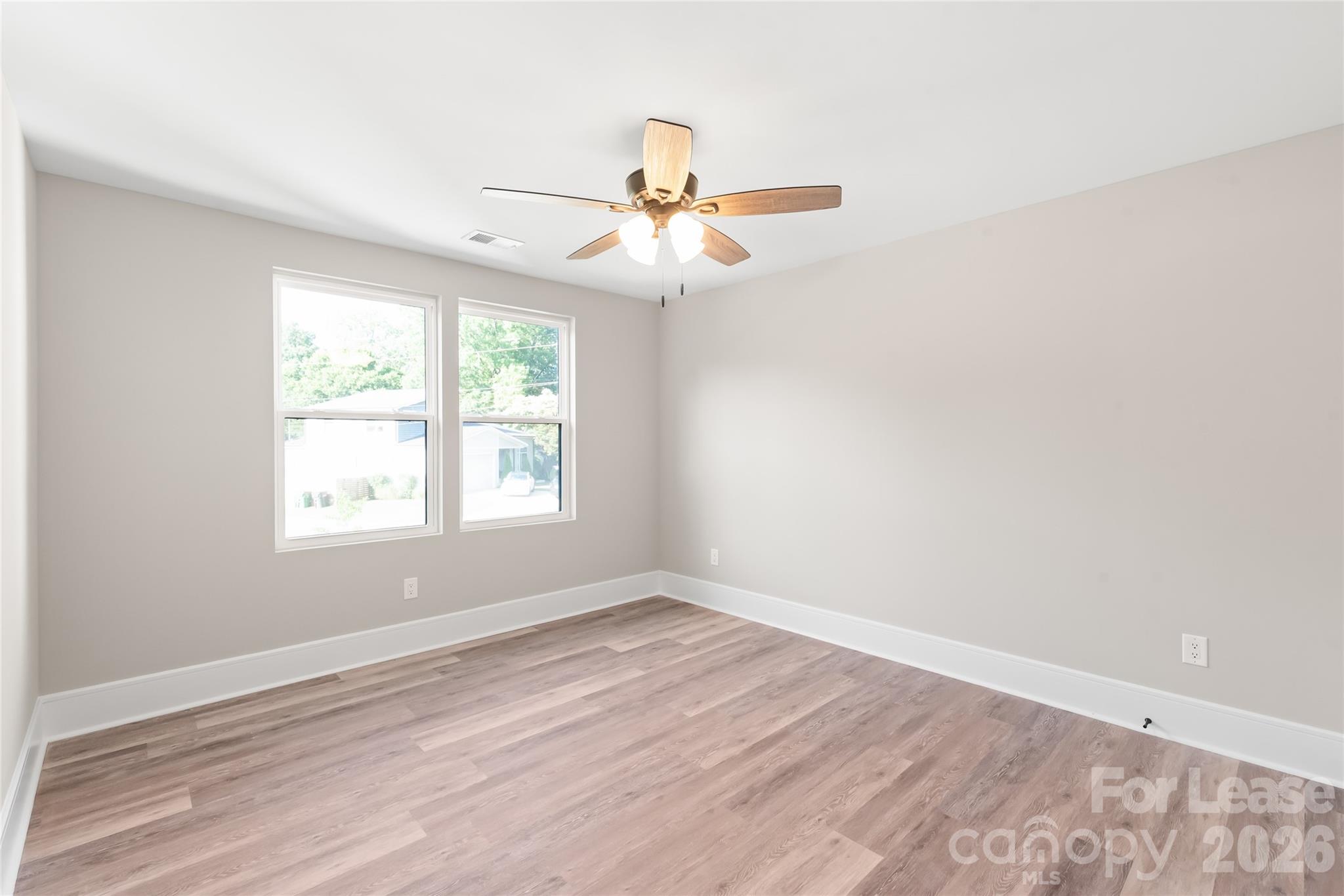 3905 Plainview Road Property Photo 40