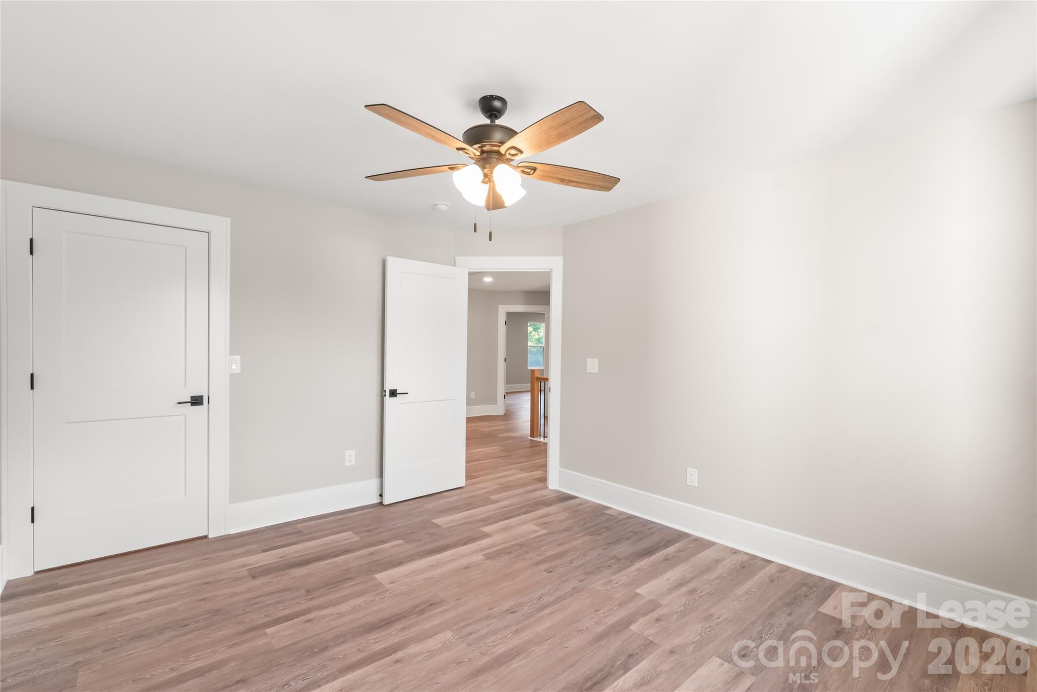 3905 Plainview Road Property Photo 41