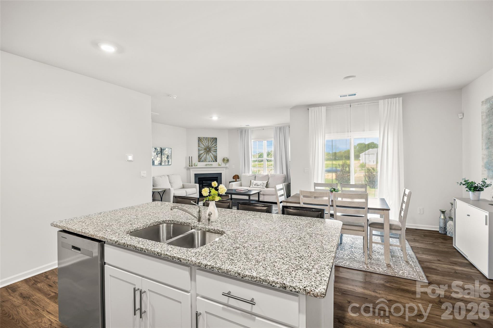 2128 Vanderlyn Street Property Photo 7