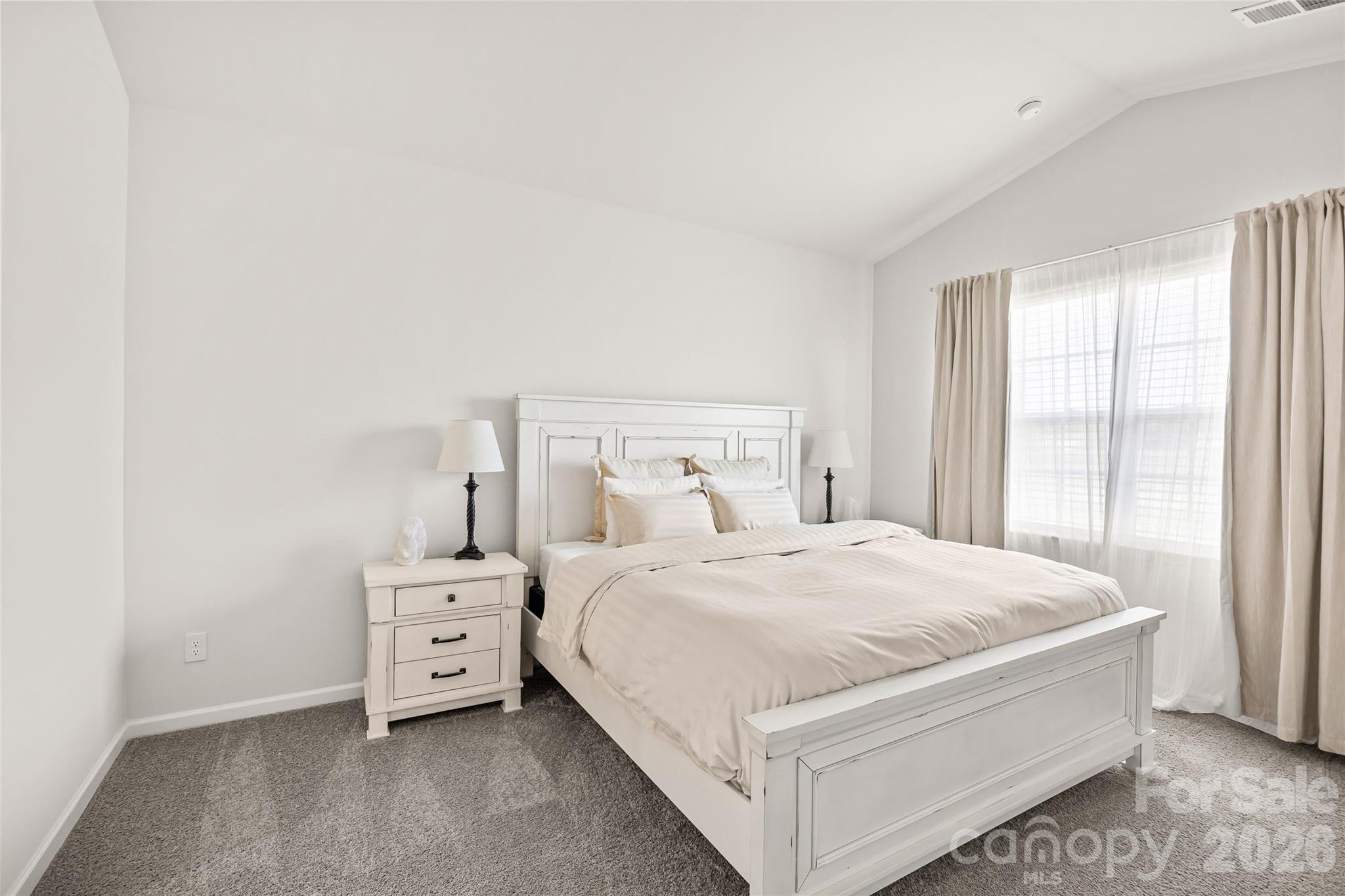 2128 Vanderlyn Street Property Photo 9