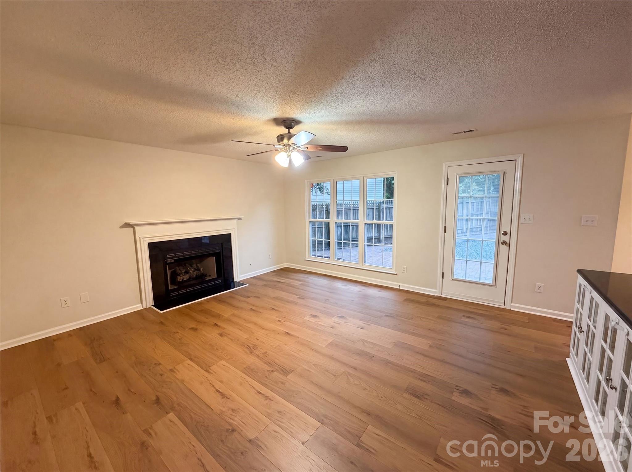 3737 Winterberry Court Property Photo 2