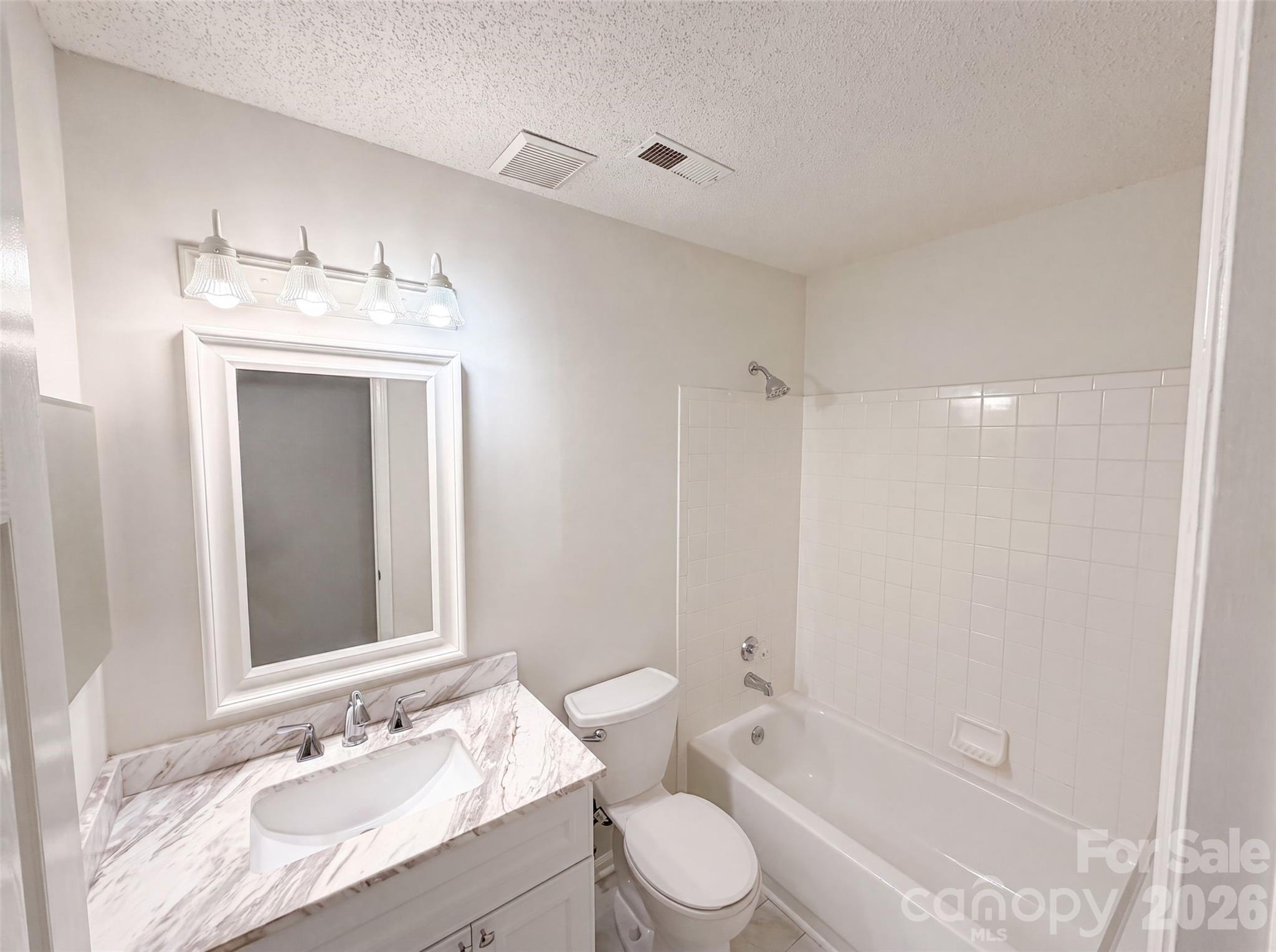 3737 Winterberry Court Property Photo 17