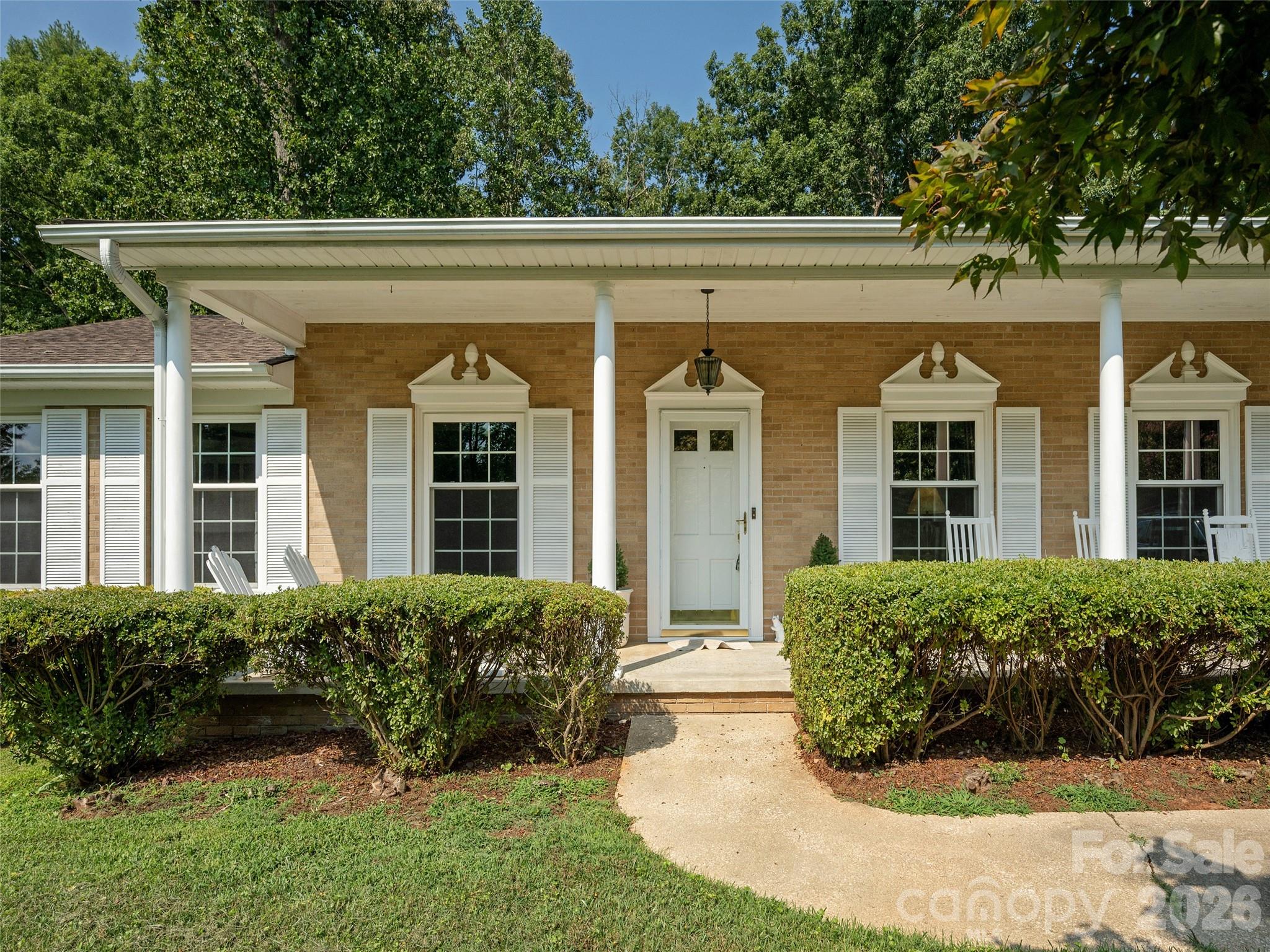 303 Tree Haven Boulevard Property Photo 4
