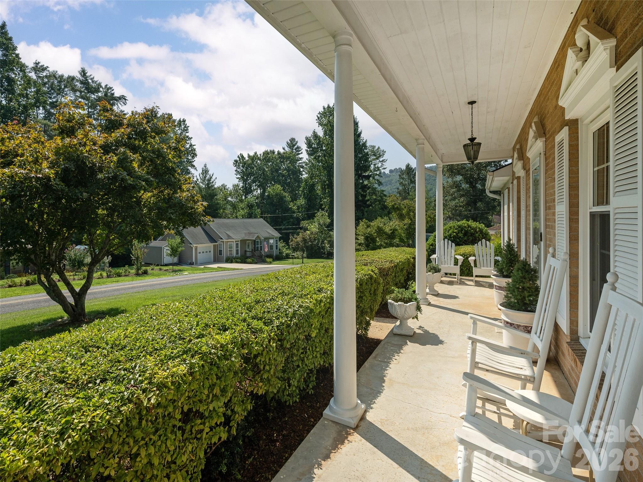 303 Tree Haven Boulevard Property Photo 5