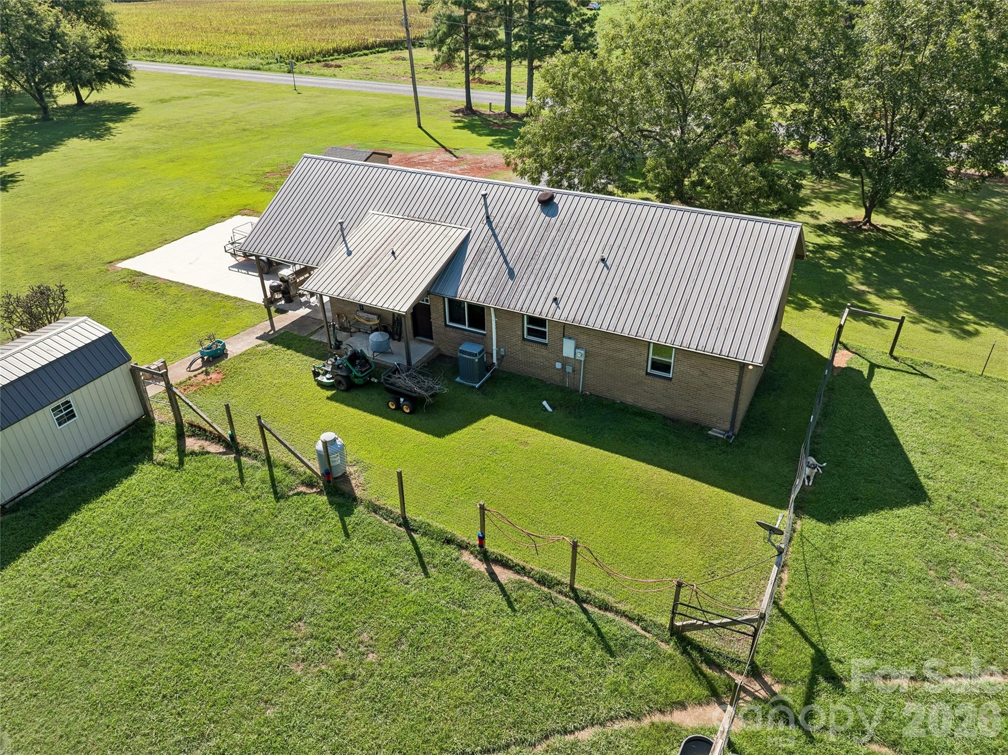 5507 State Line Road Property Photo 6