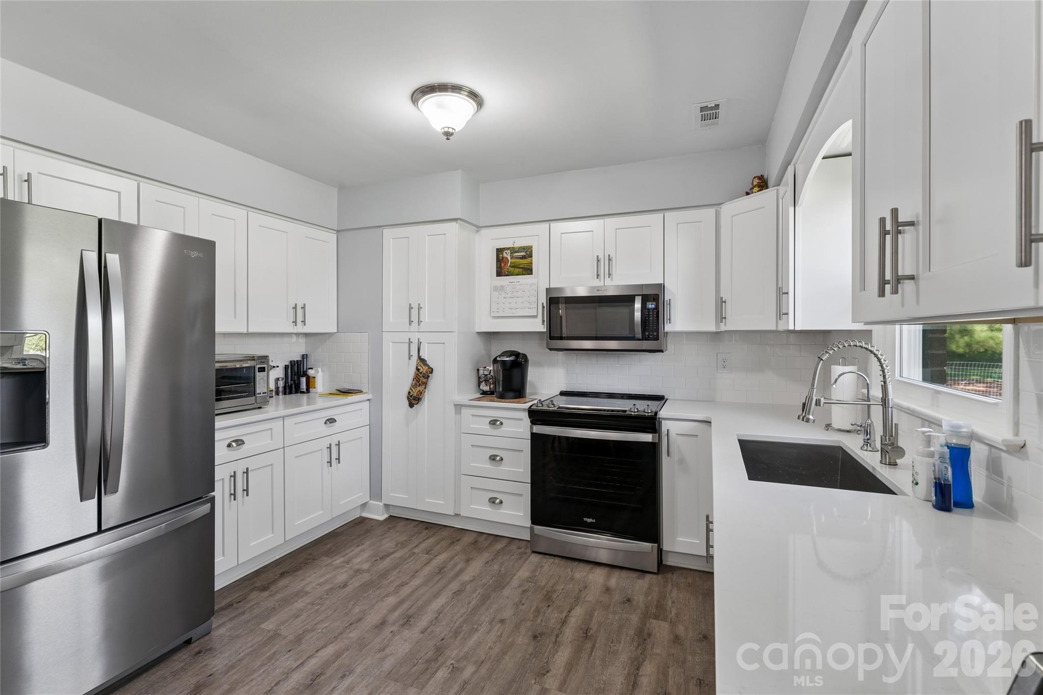 5507 State Line Road Property Photo 8