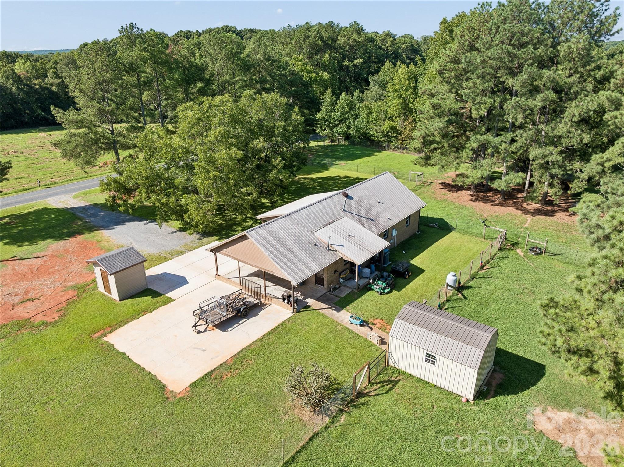 5507 State Line Road Property Photo 42