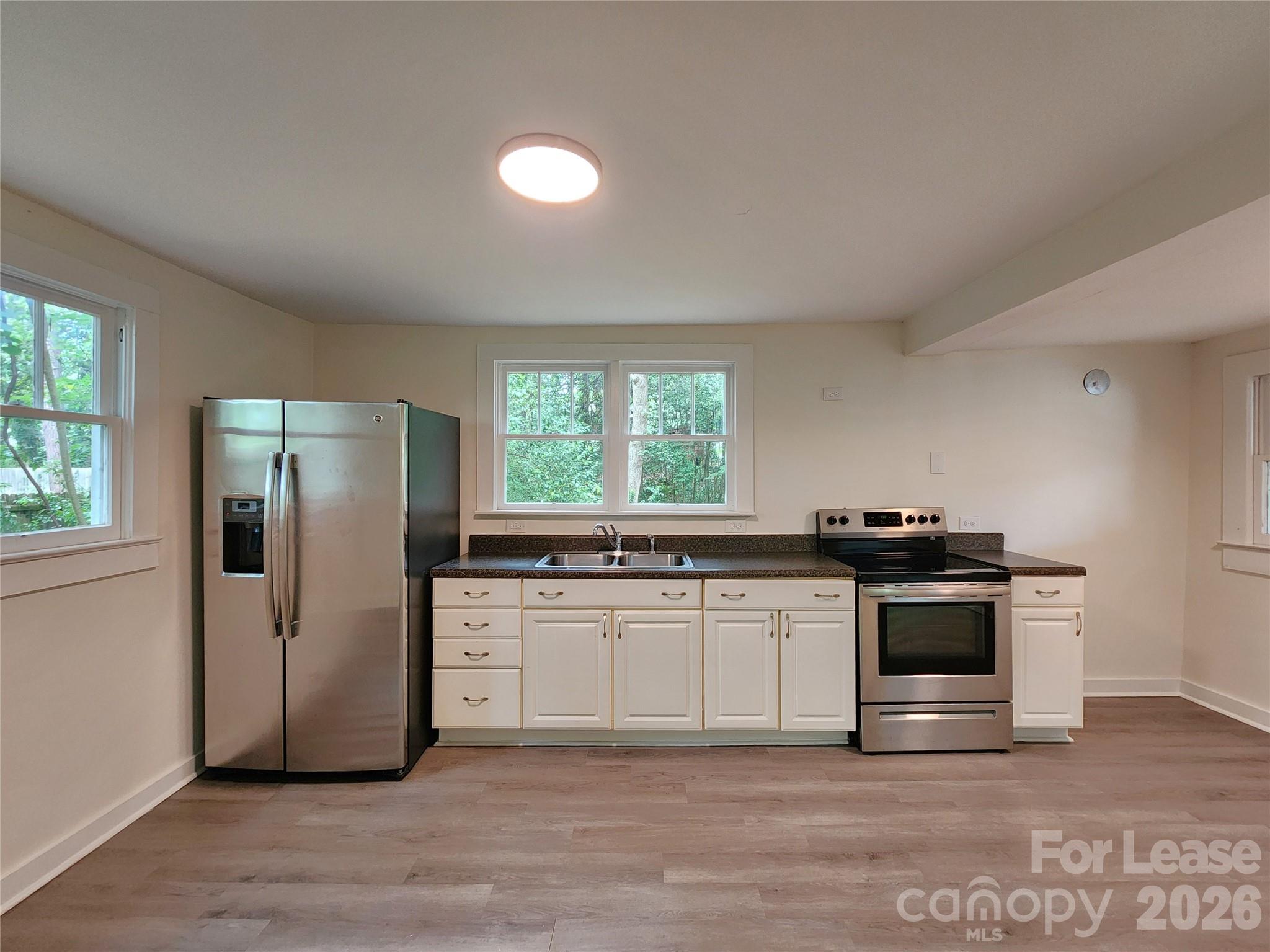 650 Harris Street Property Photo 1