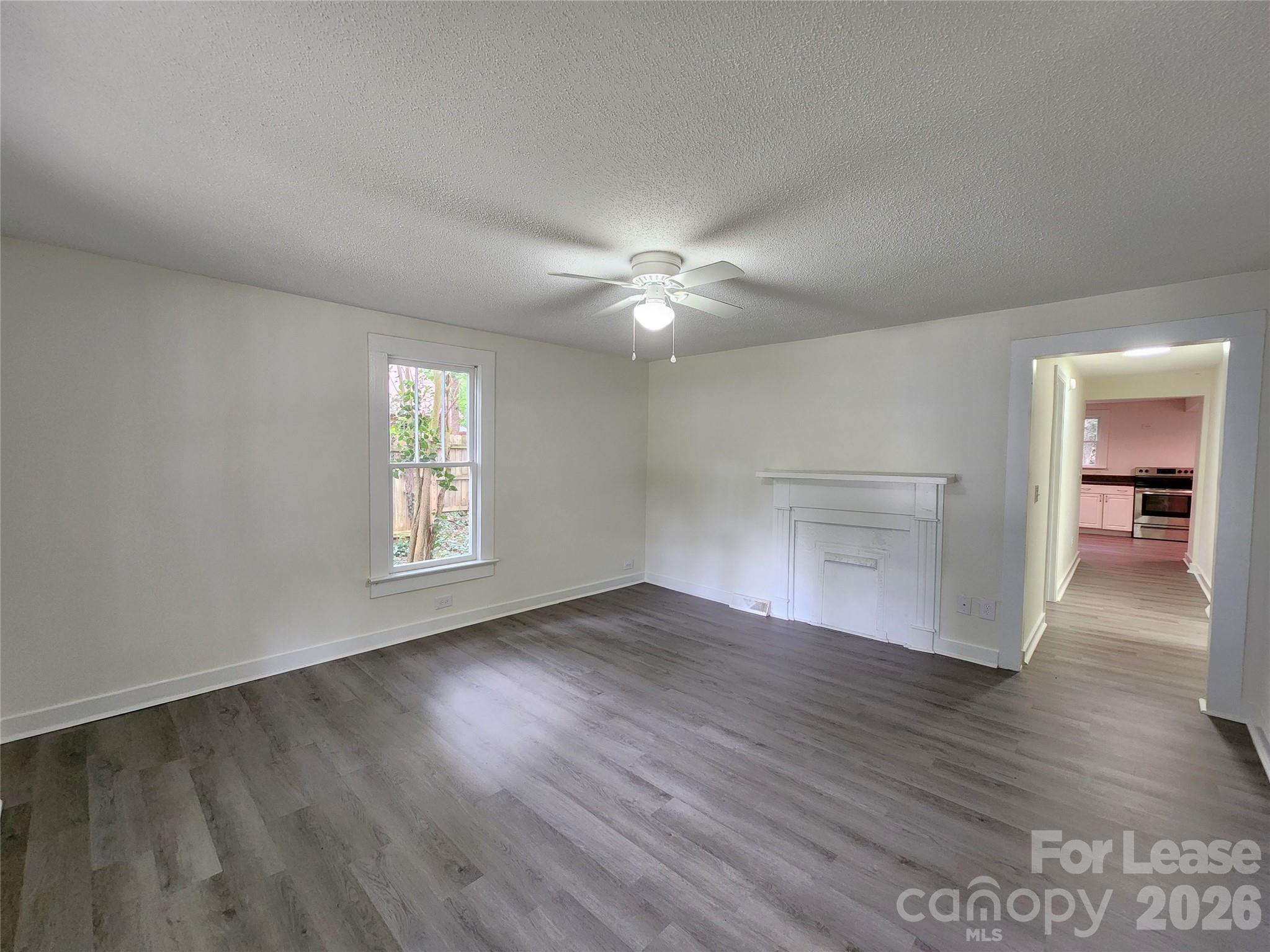 650 Harris Street Property Photo 3