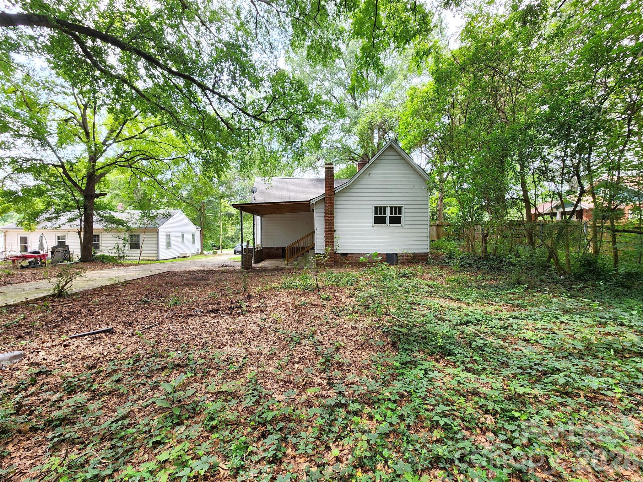650 Harris Street Property Photo 18