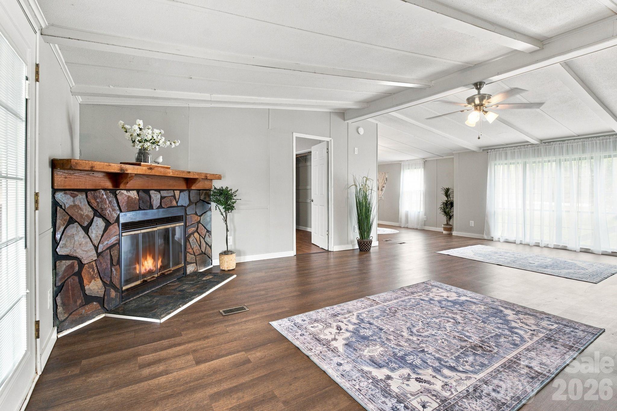 8099 River Bend Drive Property Photo 6