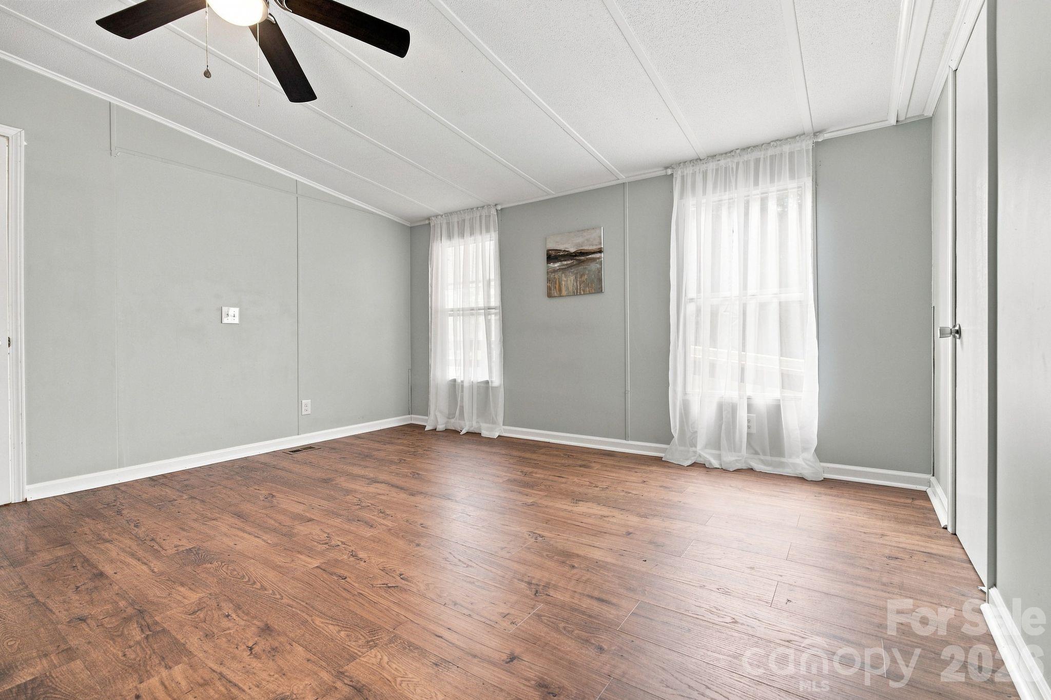 8099 River Bend Drive Property Photo 13