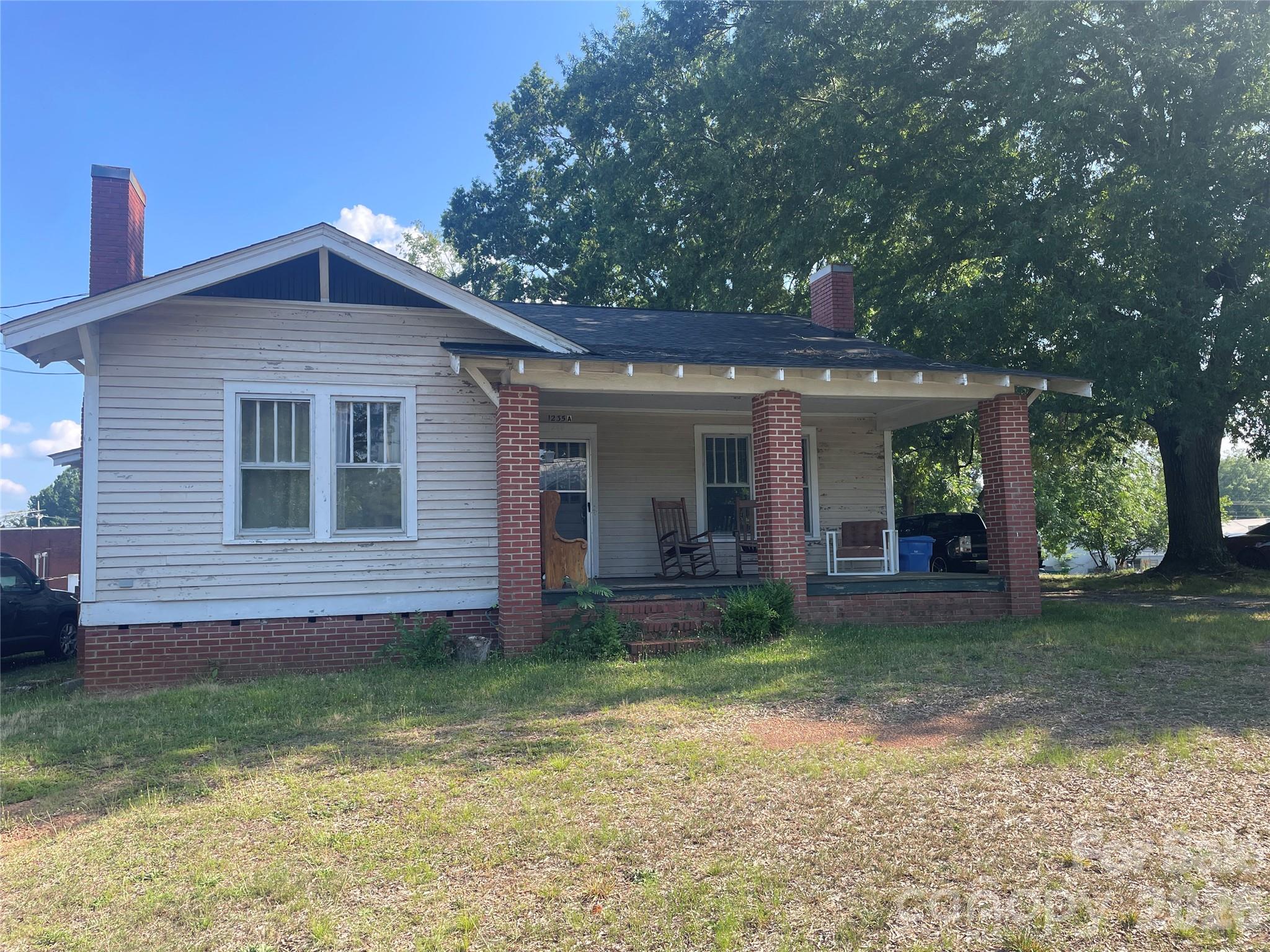 1235 Freeman Avenue Property Photo 1