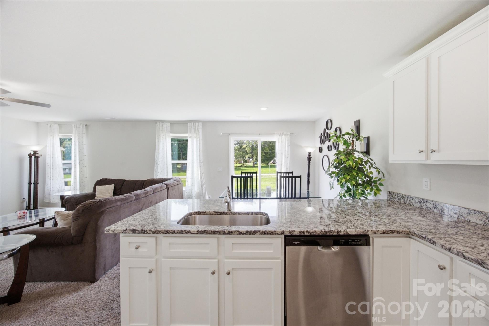 305 Aniston Lane Property Photo 11