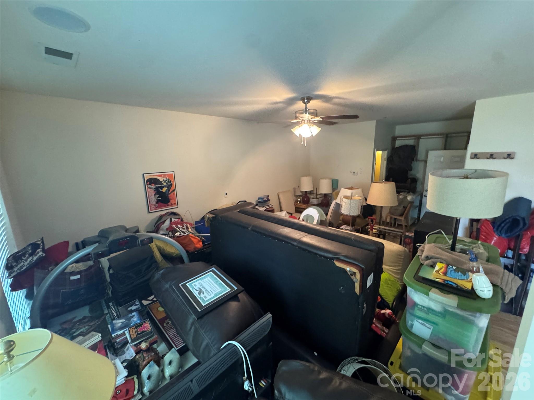 19010 Lake Breeze Drive Property Photo 2