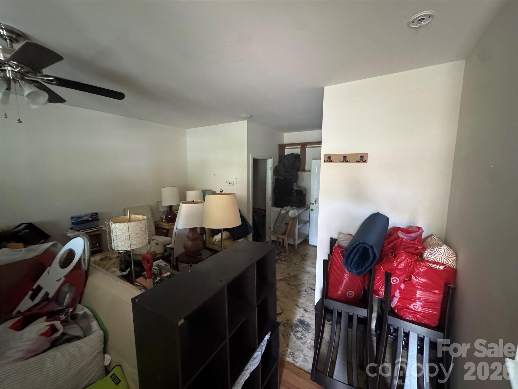 19010 Lake Breeze Drive Property Photo 6