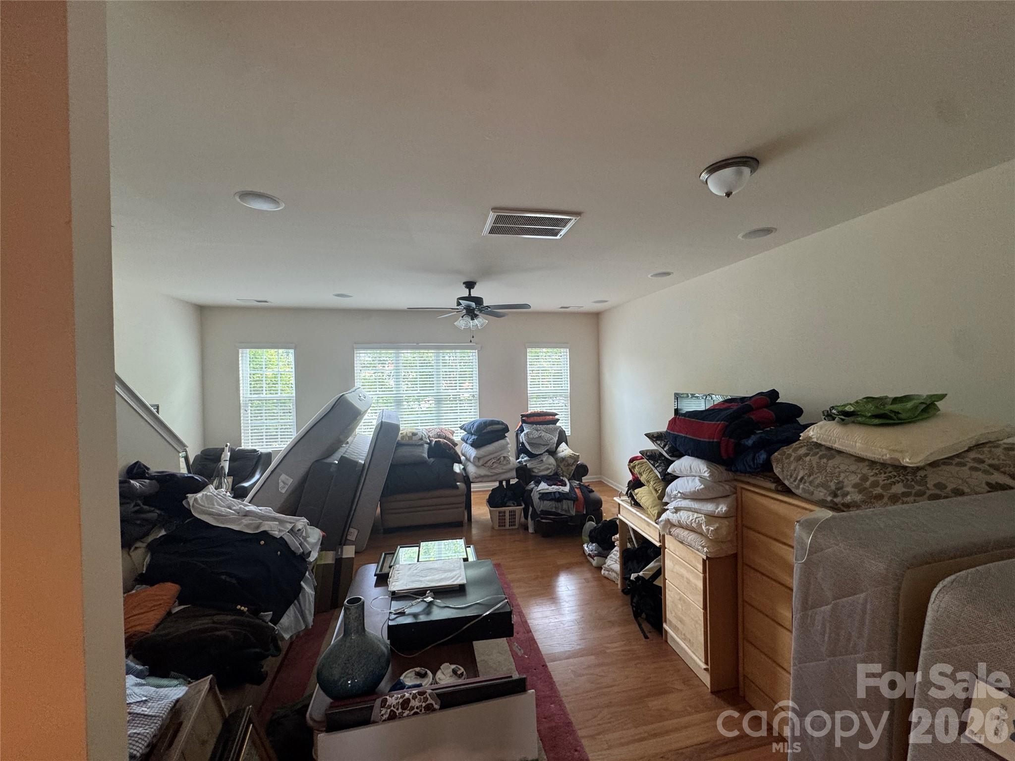 19010 Lake Breeze Drive Property Photo 8