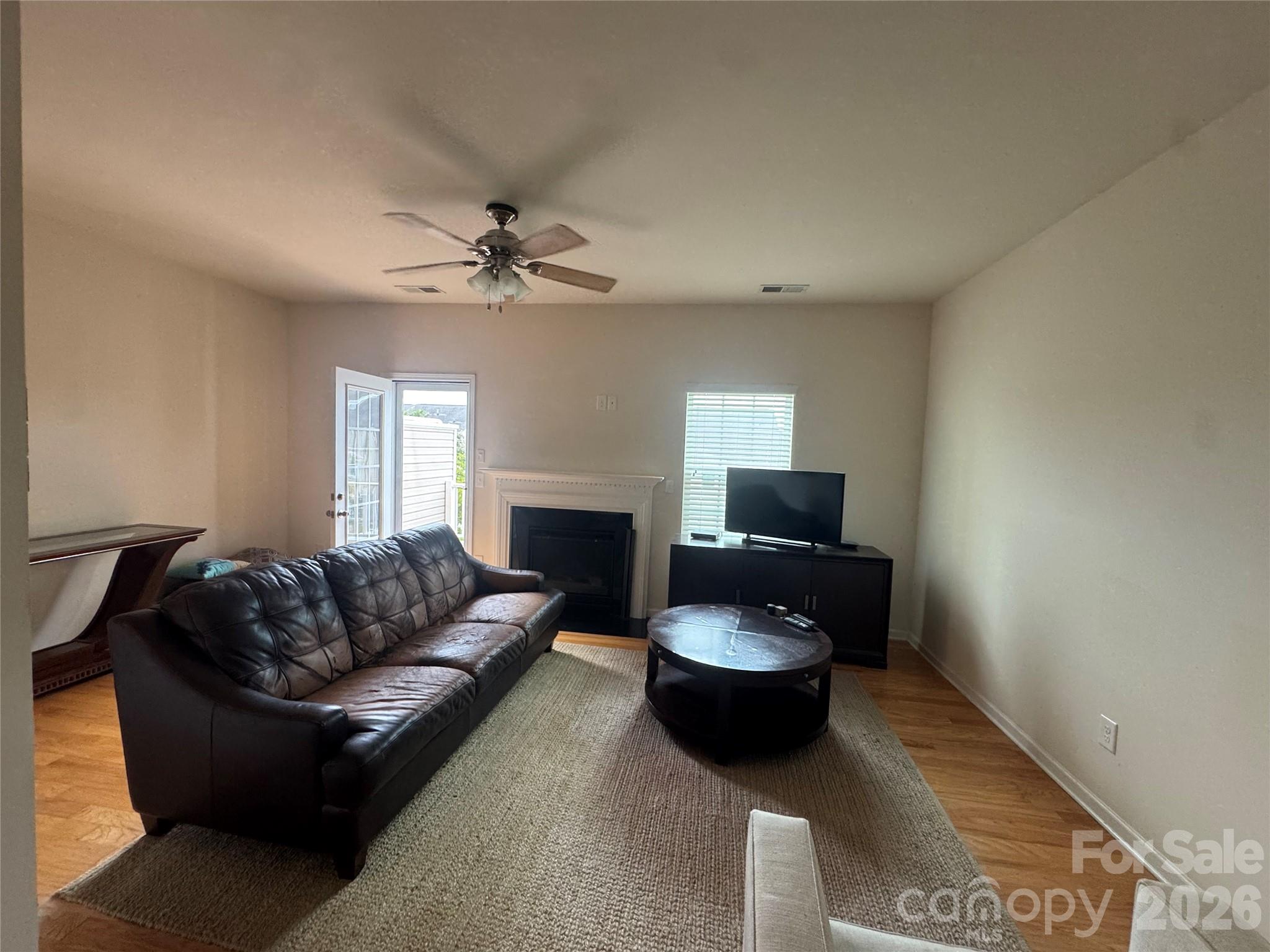 19010 Lake Breeze Drive Property Photo 10