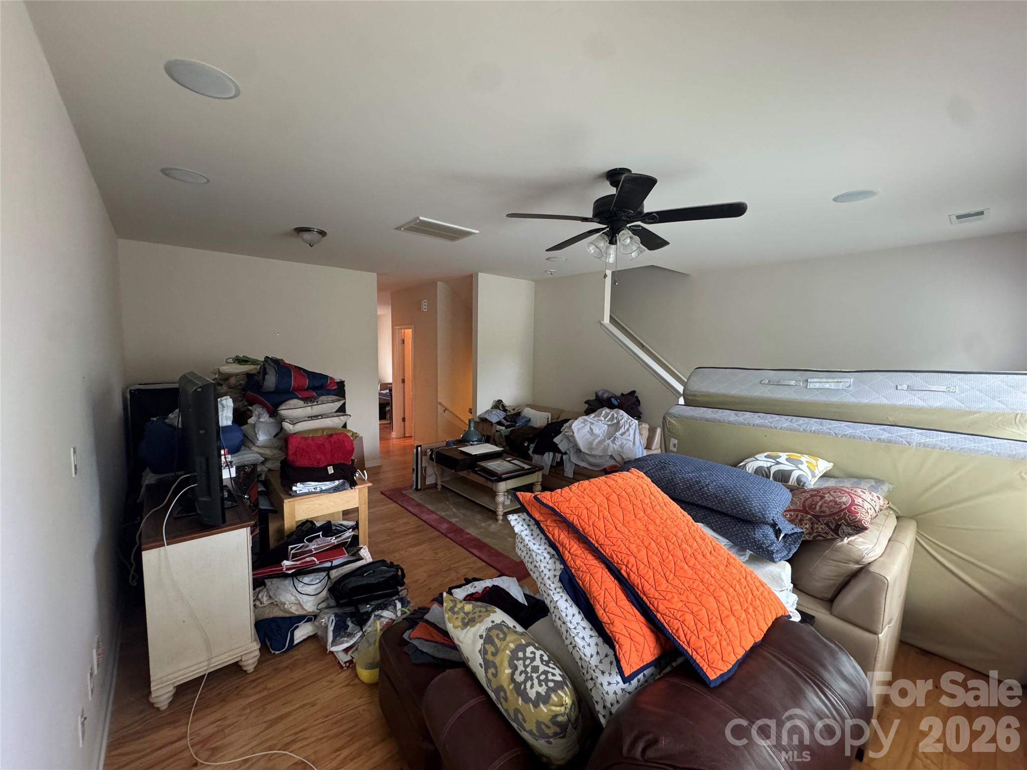 19010 Lake Breeze Drive Property Photo 11