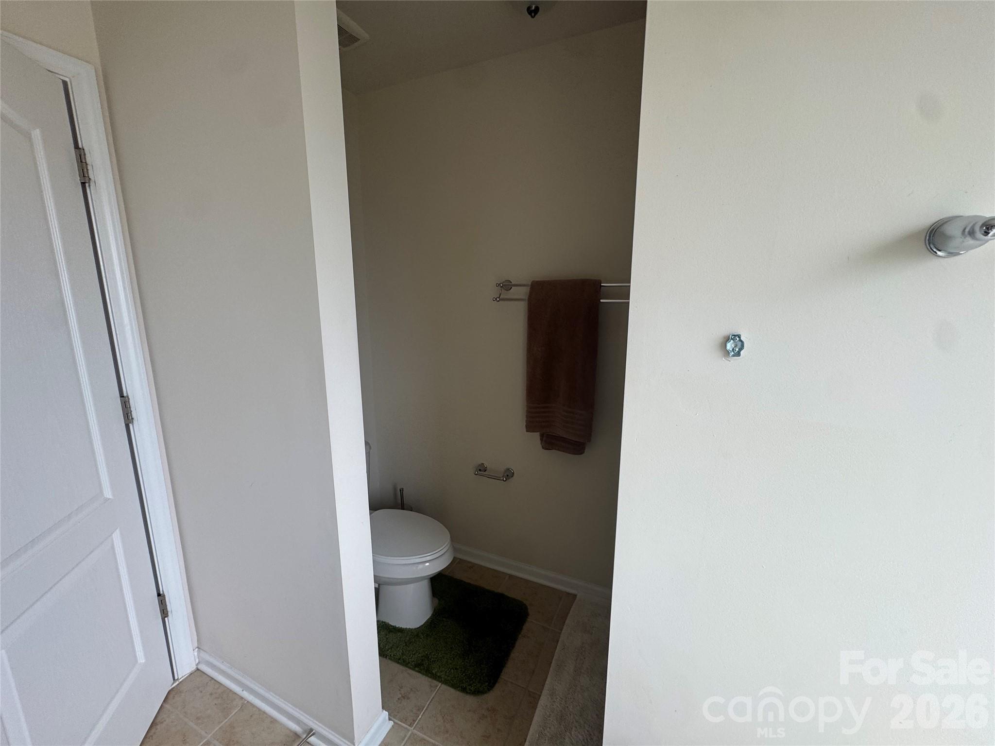 19010 Lake Breeze Drive Property Photo 16