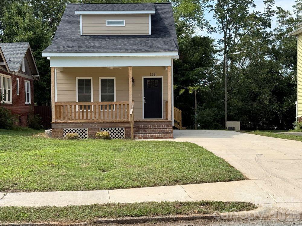 133 CIRCLE Drive Property Photo 1