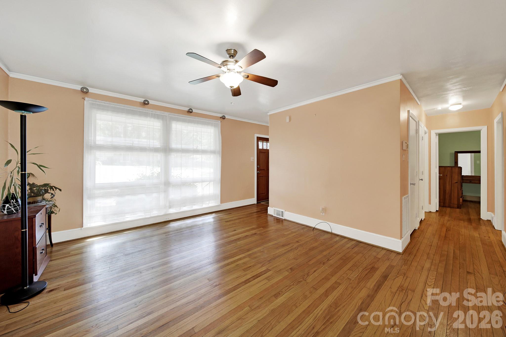 4511 Woodlark Lane Property Photo 7