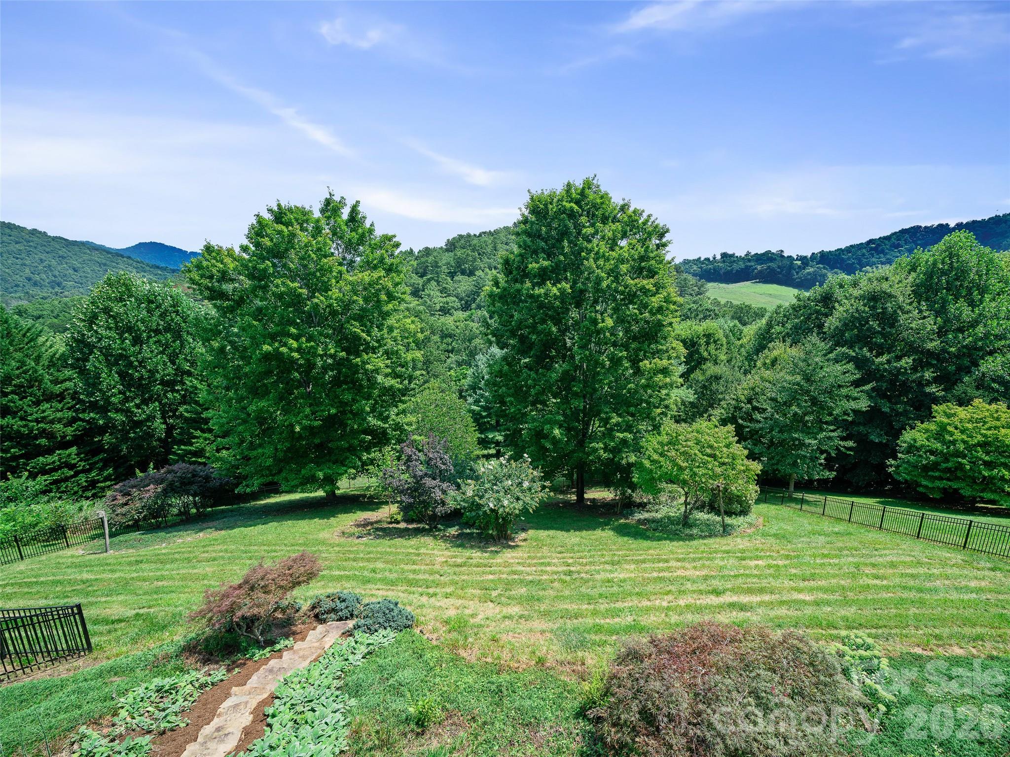119 Horseshoe Trail Property Photo 37