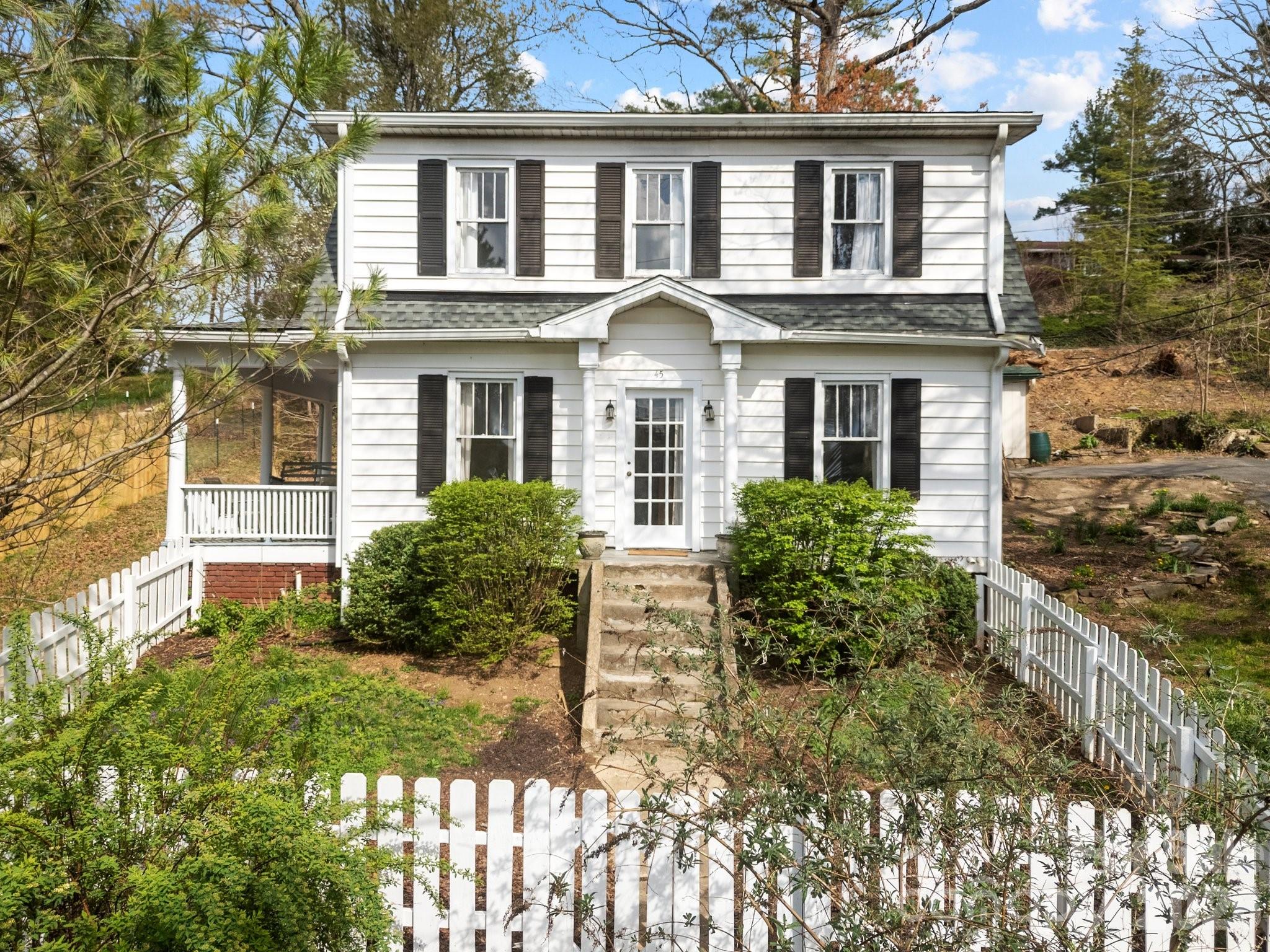 45 Woodvale Avenue Property Photo 1